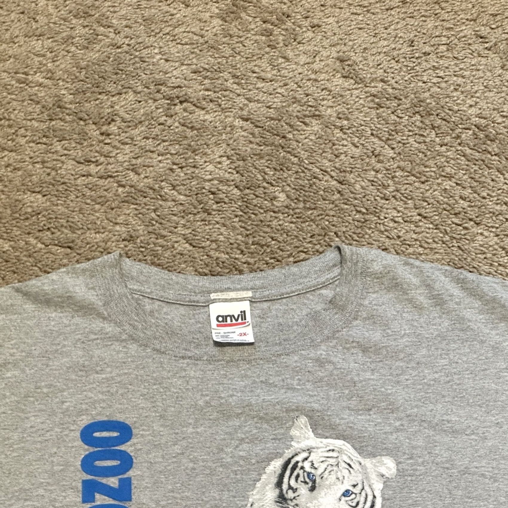 Anvil VINTAGE Anvil Shirt Mens 2XL Gray Cotton Graphic Print Miami Zoo White Tiger Nature Animals 90s Theme Short Sleeve Crew Neck T-Shirt Size US XXL / EU 58 / 5 - 3 Thumbnail