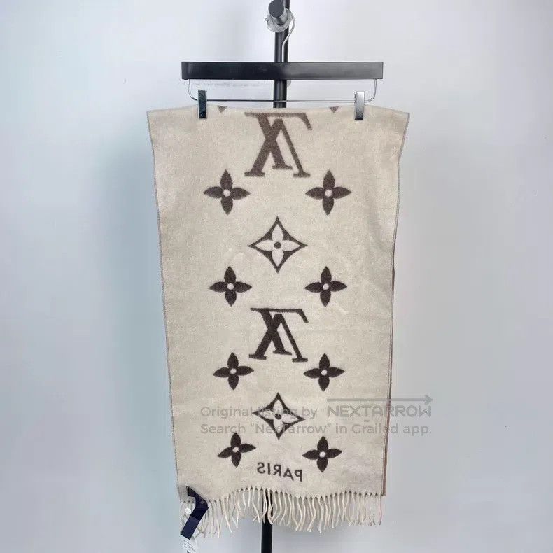 Louis Vuitton Louis Vuitton Cream-colored gradient double-faced cashmere Size ONE SIZE - 2 Thumbnail