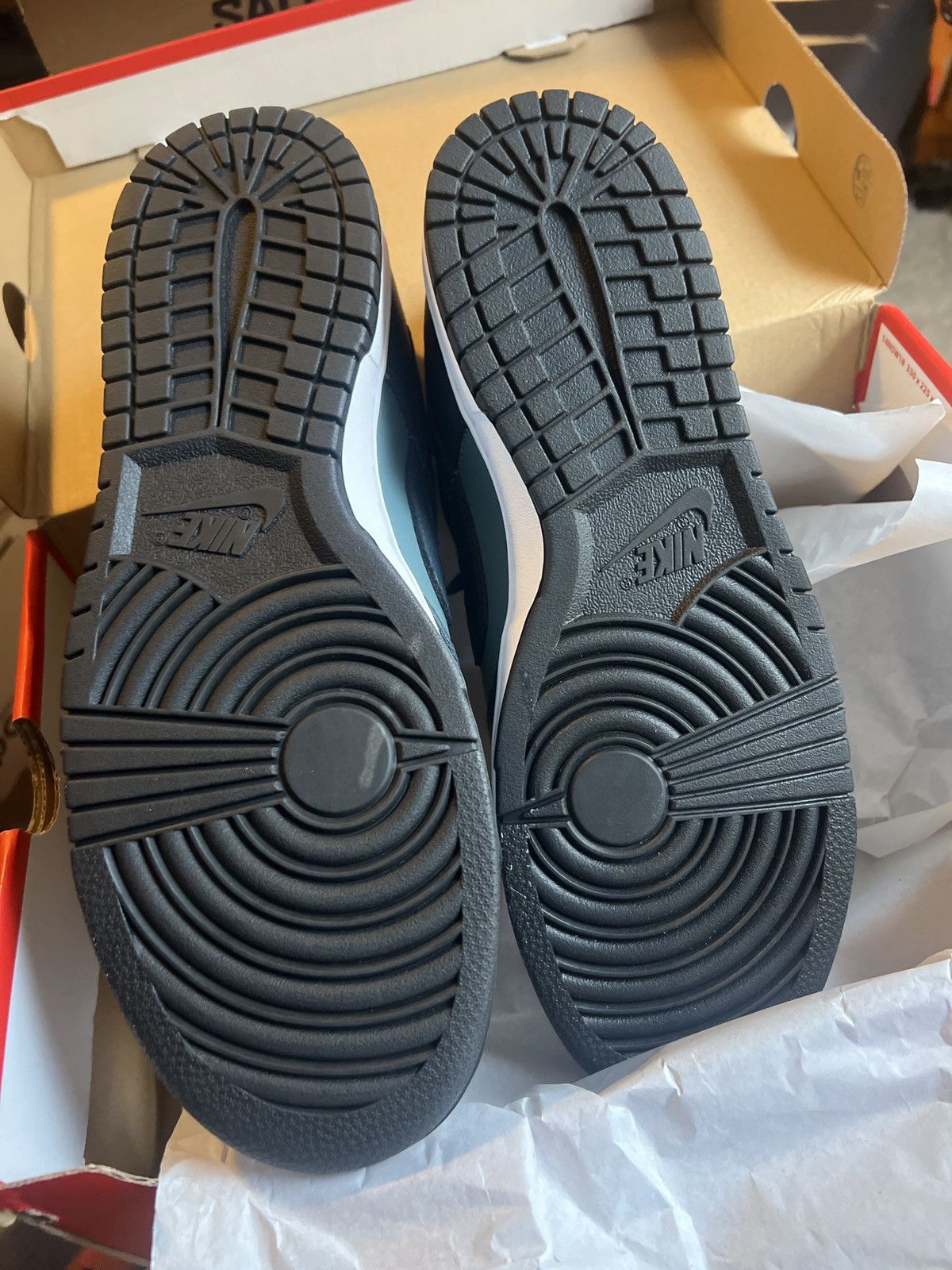 Nike Nike Dunk Low Retro Size US 11 / EU 44 - 5 Thumbnail