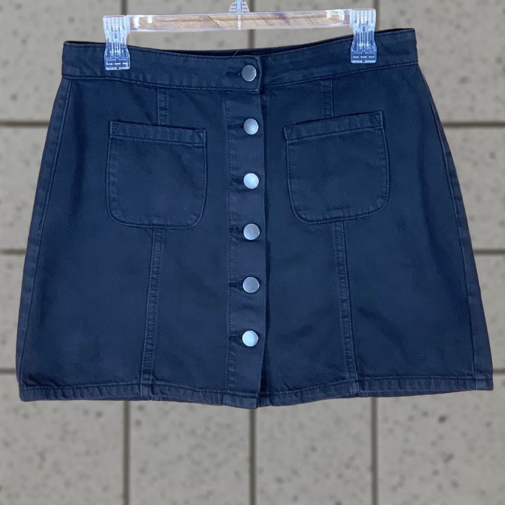 Garage Garage Womens Size M Mini Skirt Denim Jean Front Buttons Pockets Black Size 32" / US 10 / IT 46 - 1 Thumbnail