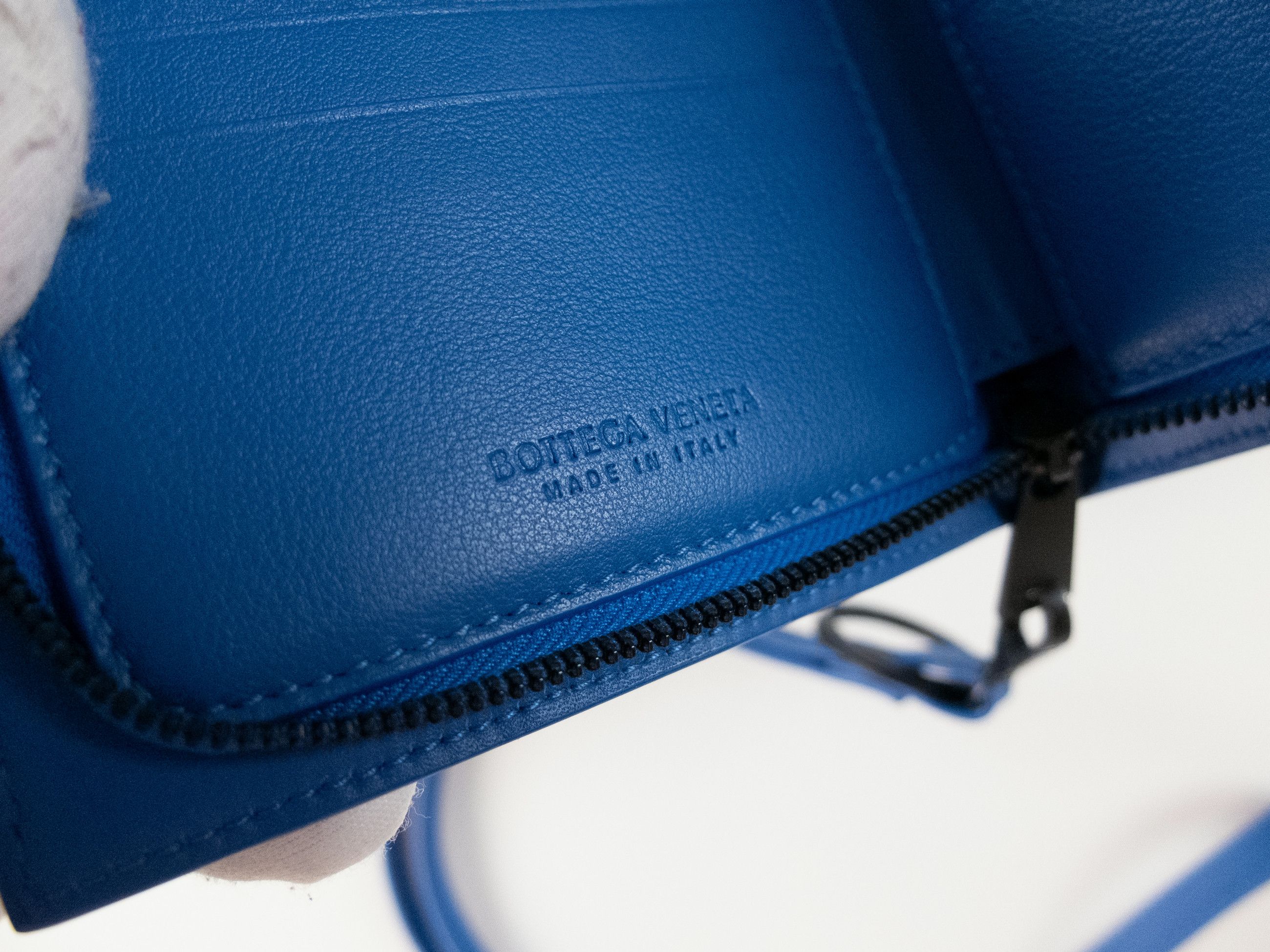 Bottega Veneta BOTTEGA VENETA blue intrecciato leather strap zip wallet q Size ONE SIZE - 6 Thumbnail