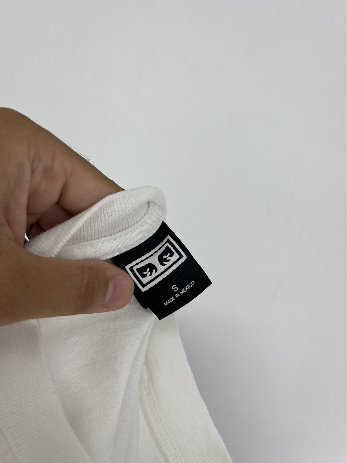 Obey × Vintage Vintage Obey 90s Made in USA White Graphic Tee Shirt Y2K M Size US S / EU 44-46 / 1 - 7 Thumbnail