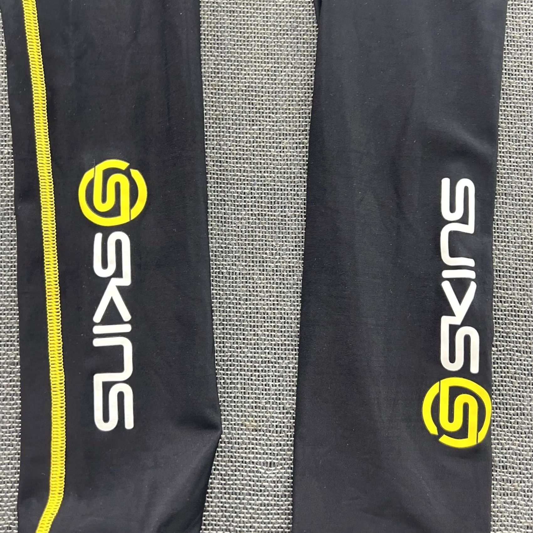 Vintage Skins A200 Mens Compression Pants Medium Sport Spandex Black Tights Athletic Size US 31 - 6 Thumbnail