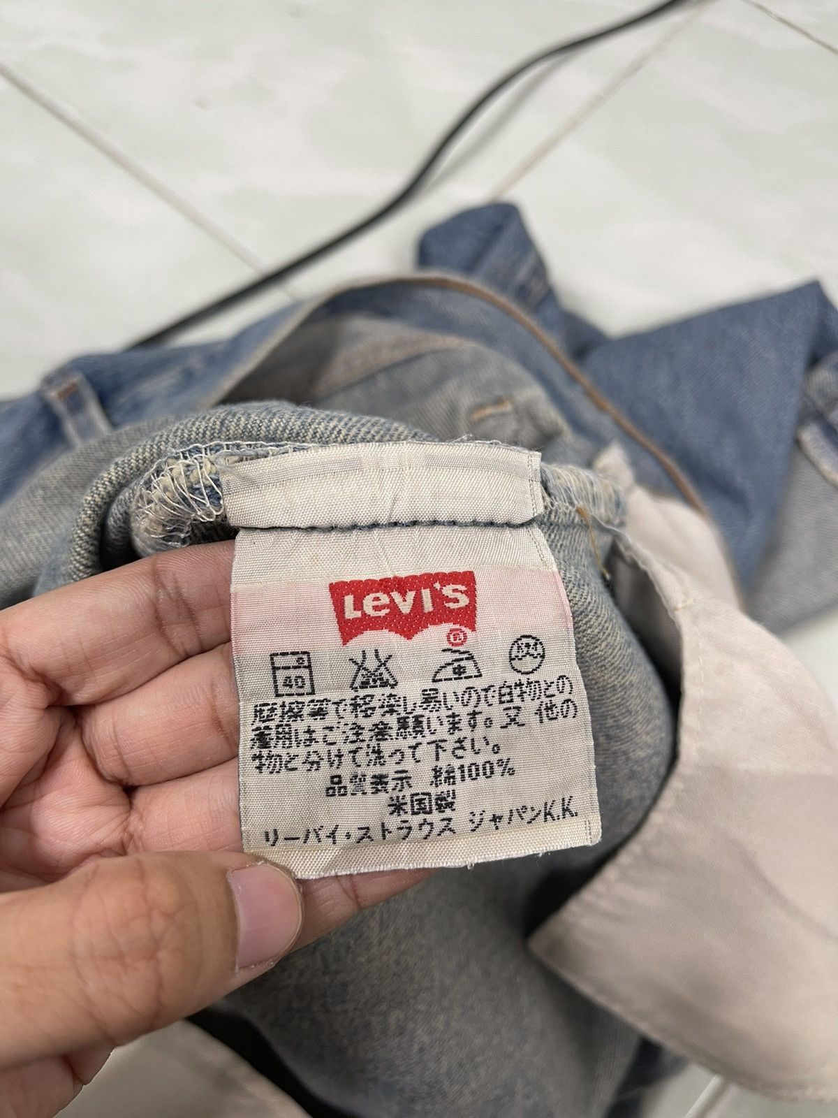 Levi's Vintage 90s Levis 501 Faded Blue Button Fly Distressed Denim Size US 34 / EU 50 - 17 Thumbnail