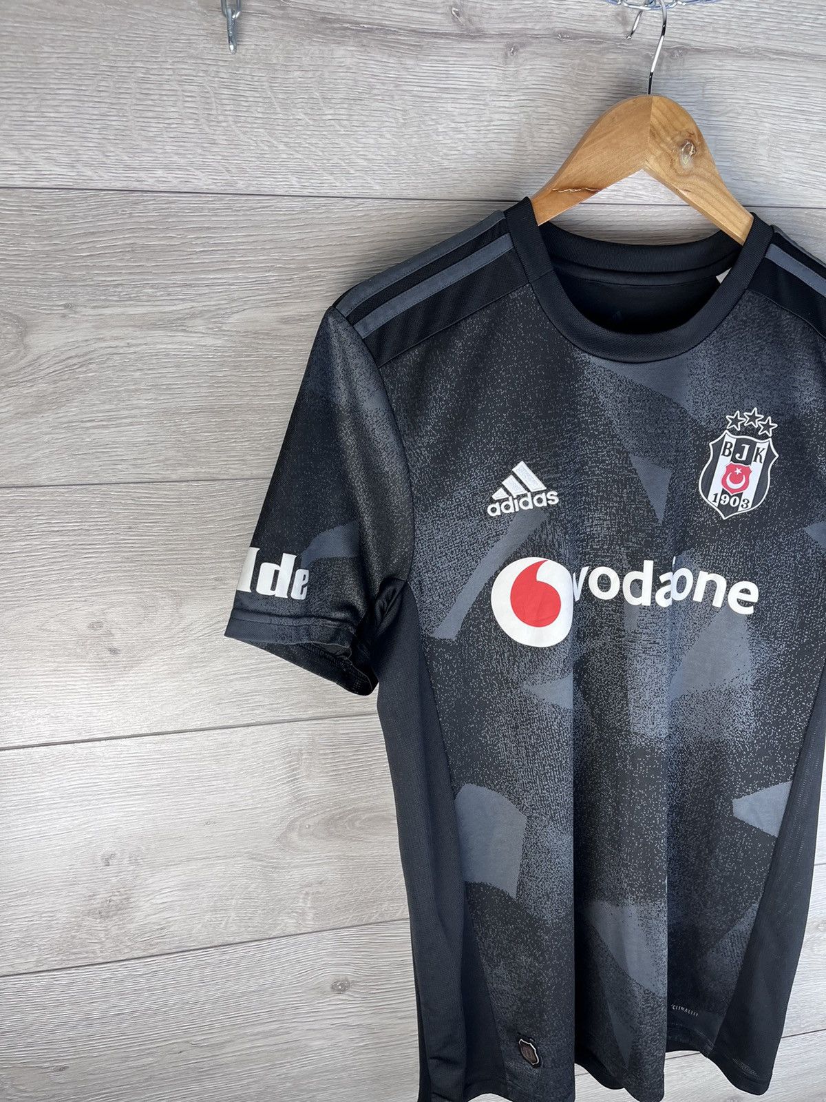 Adidas Men’s soccer jersey Adidas Fc Besiktas 19/20s size m Size US M / EU 48-50 / 2 - 5 Thumbnail