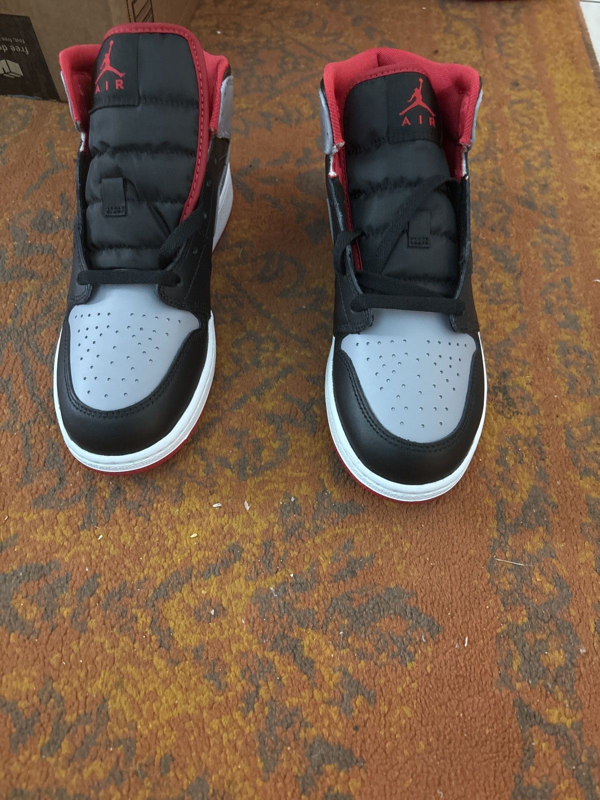 Jordan Brand black/cement grey-fire red air jordan 1 mid (gs) Size US 8.5 / IT 38.5 - 3 Thumbnail