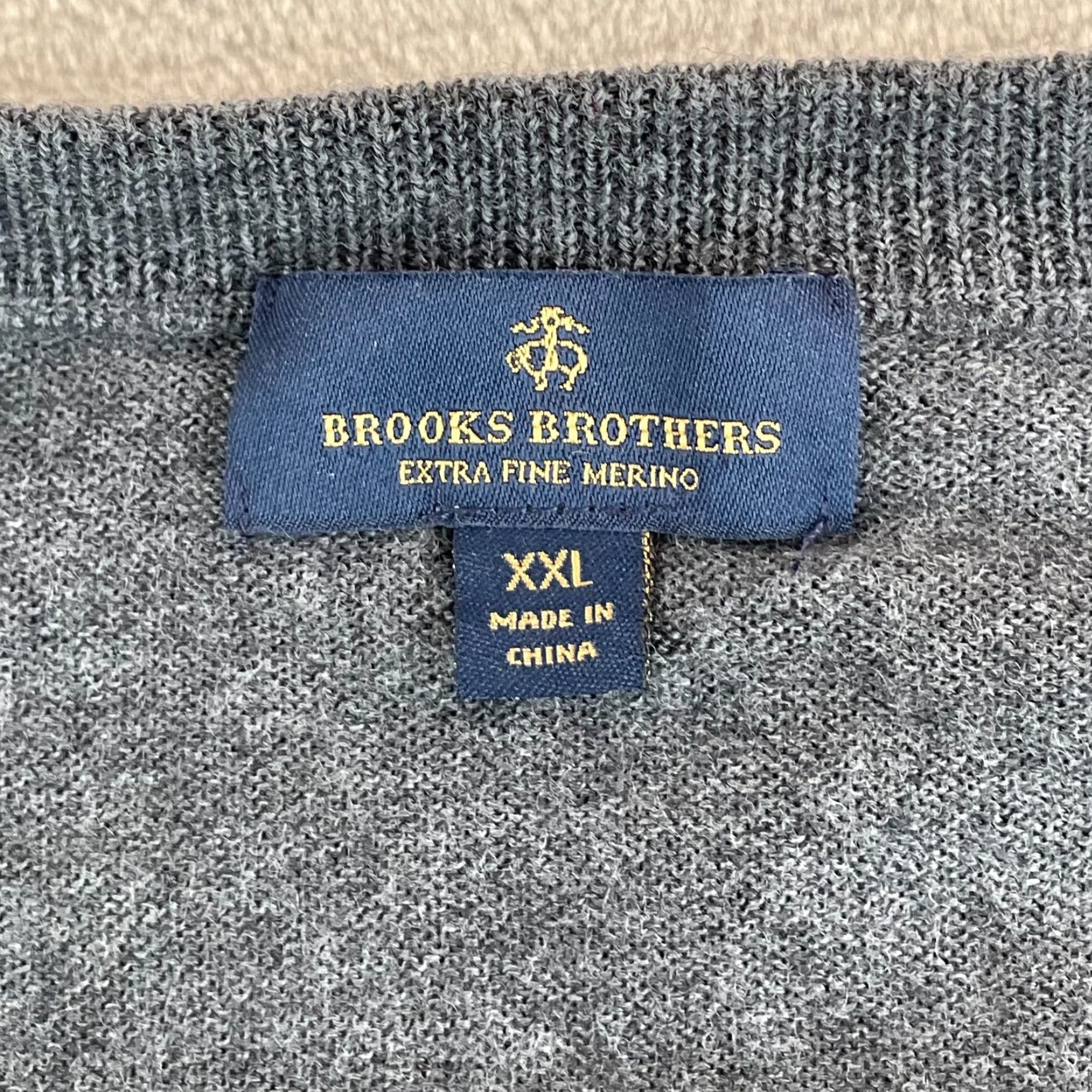 Brooks Brothers Brooks Brothers V Neck Vest Men 2XL Grey Extra Fine Merino Wool Houndstooth NWOT Vest Wool Merino Wool 2XL Gray Brooks Brothers Mens Vintage No Size US XXL / EU 58 / 5 - 2 Thumbnail