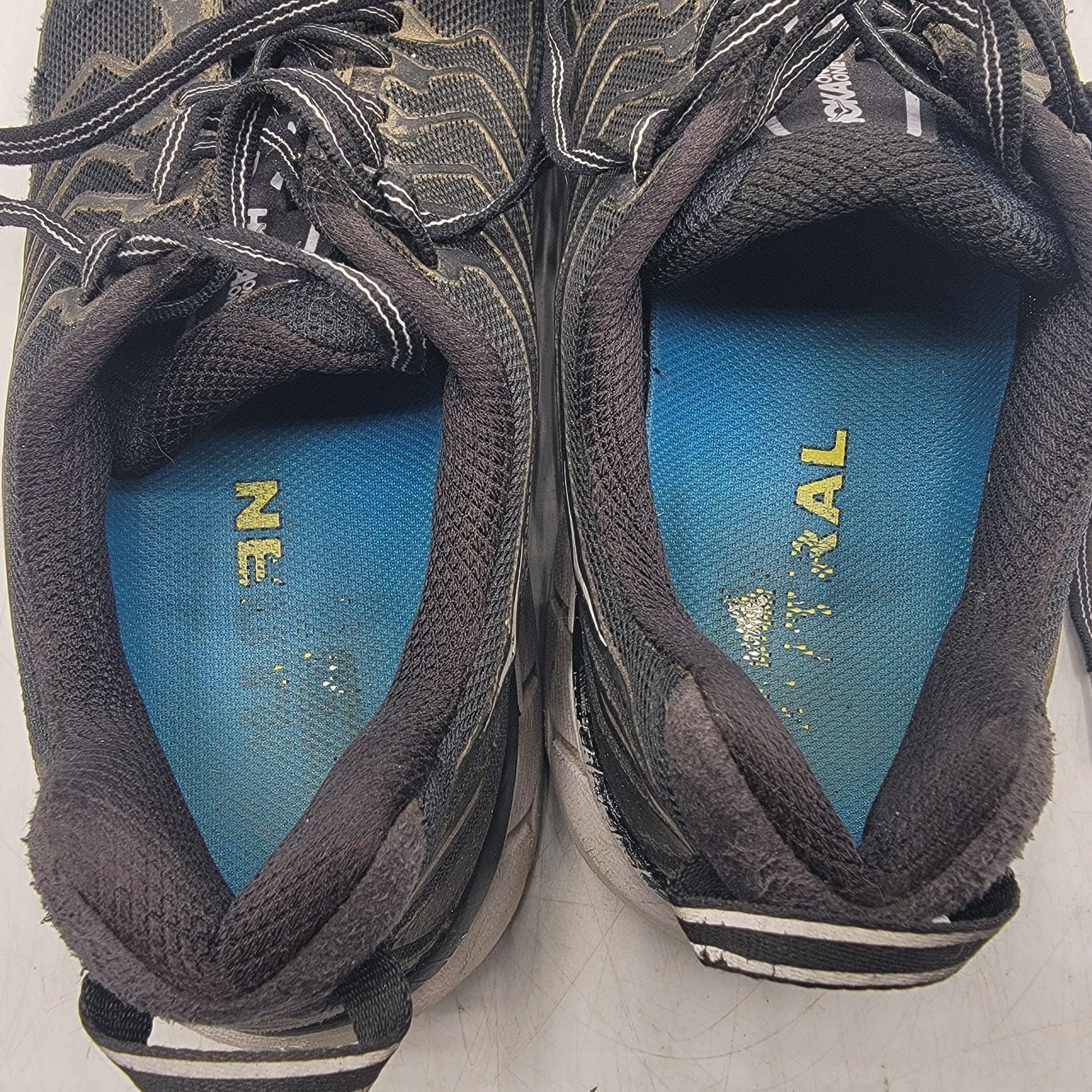 Hoka Hoka One One Clifton 4 Mens 10.5 Black White Athletic Shoes Size US 10.5 / EU 43-44 - 6 Thumbnail