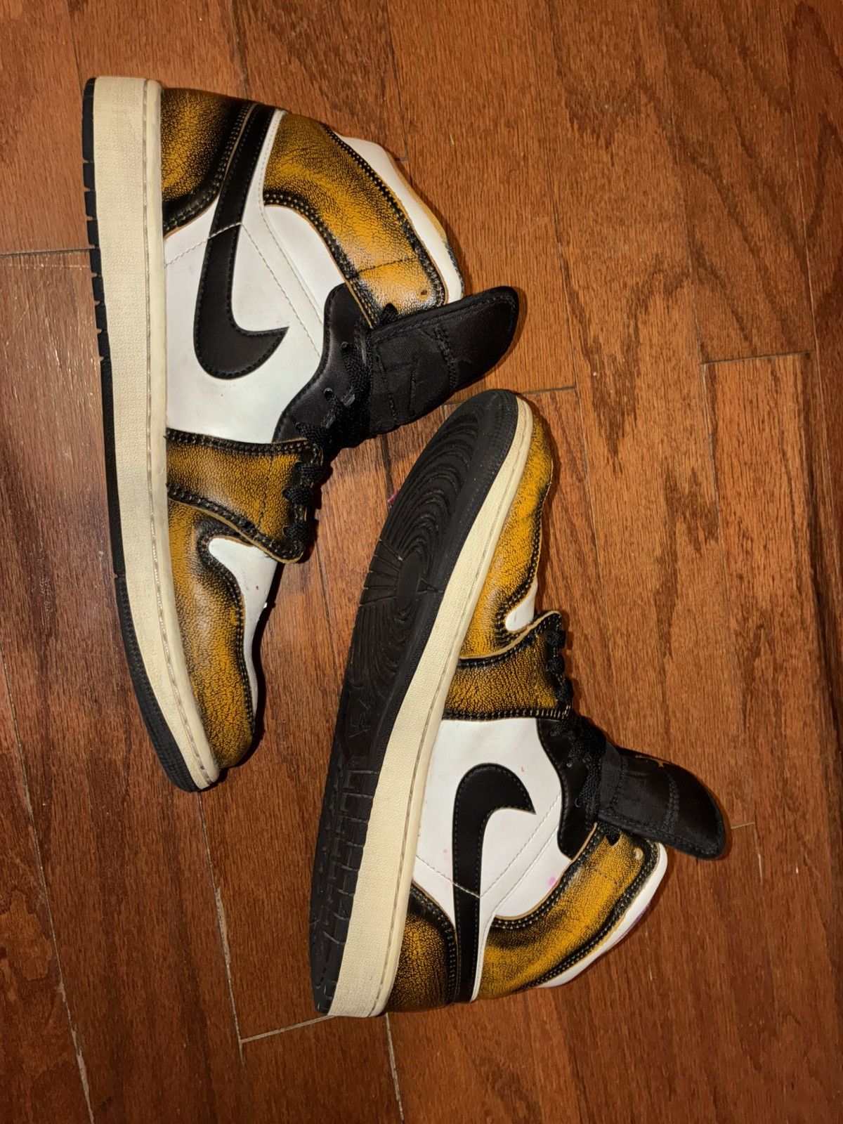 Nike air jordan 1 mid se wear away Size US 10 / EU 43 - 5 Thumbnail