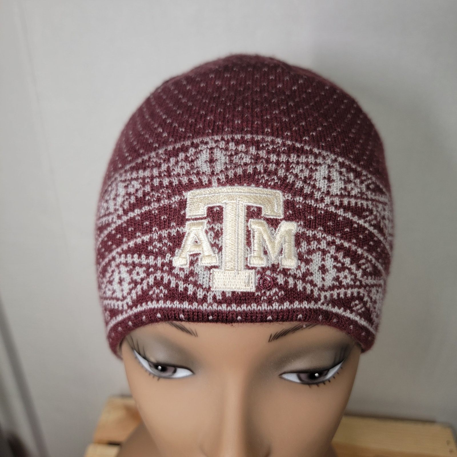 Adidas Adidas Texas A&M Maroon & Cream Knit Reversable Beanie Size ONE SIZE - 9 Thumbnail