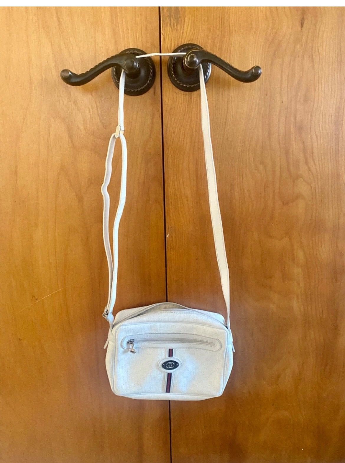 Dior × Gucci × Louis Vuitton Vintage White Gucci Cross Body bag Size ONE SIZE - 1 Thumbnail