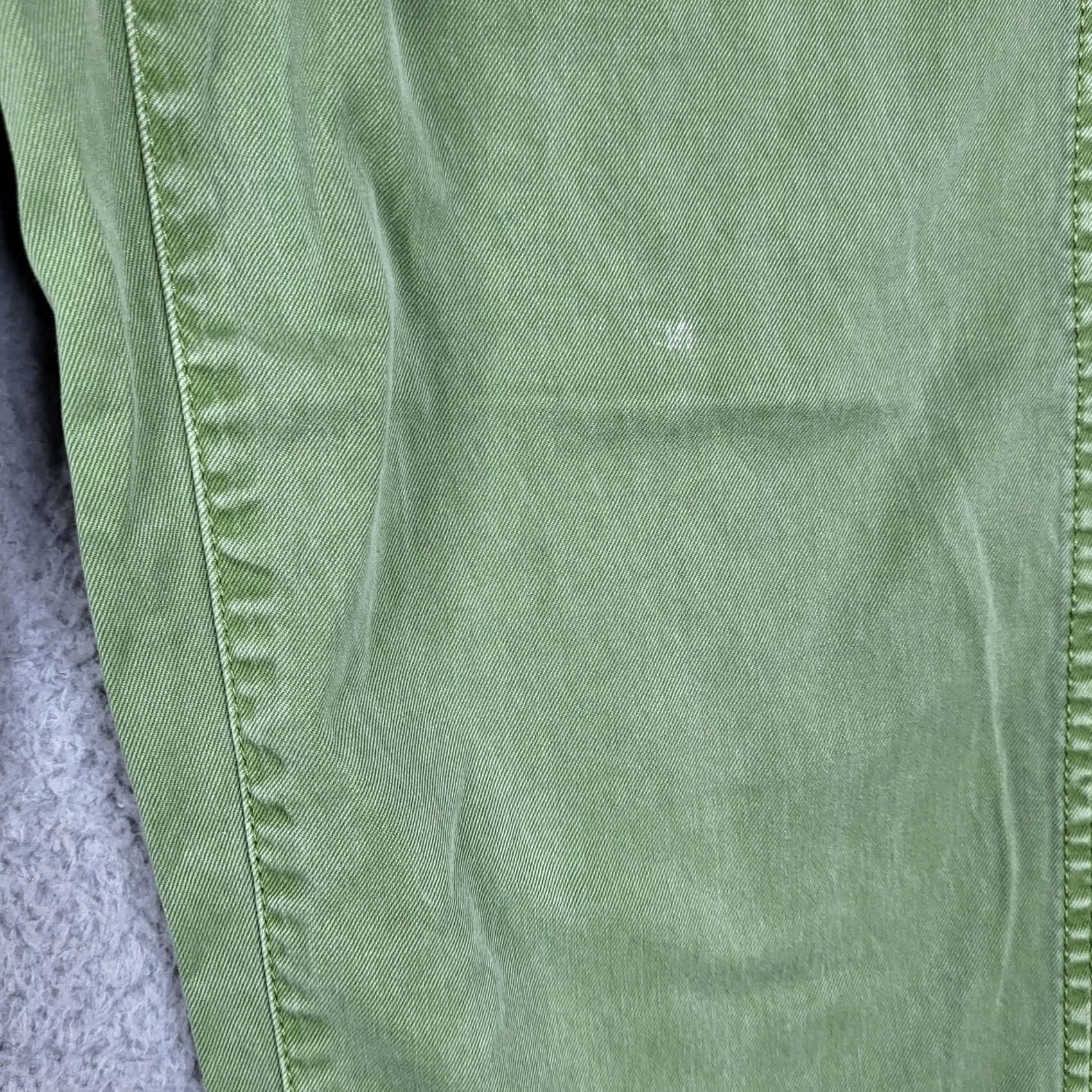Madewell Madewell Women's Green Jogger Pants Size 26 Button Front Casual Regular Inseam 25 Tapered Waist 26 All Seasons Shirt? Size 26" / US 2 / IT 38 - 7 Thumbnail