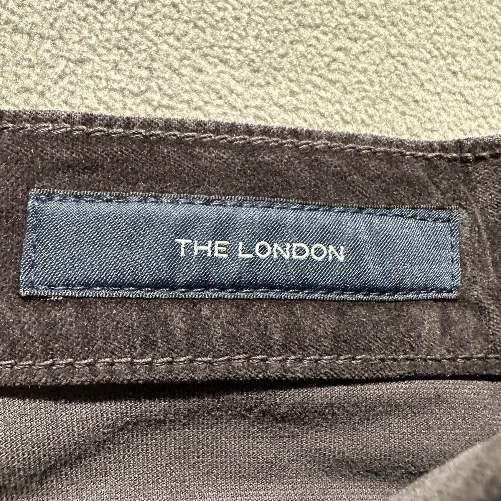Citizens Of Humanity Citizens of Humanity London Pants Mens 33 Gray Velvet Stretch 5-Pocket Flat Front Regular Inseam 30" Charcoal Gray Men’s Dress Pants Size US 33 - 4 Thumbnail