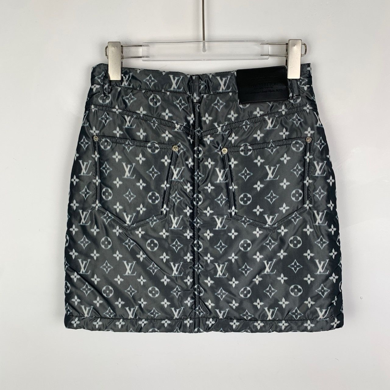 Louis Vuitton Louis Vuitton Mulberry Silk Mini Skirt K26WX Size 24" / US 00 / IT 34 - 2 Thumbnail
