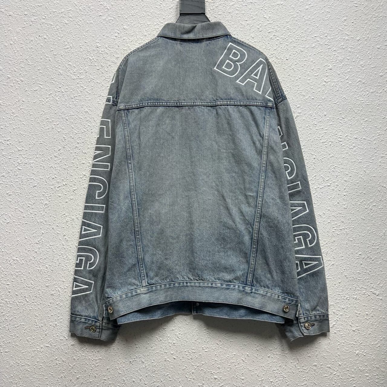 Balenciaga Balenciaga Vintage Style Denim Jacket Light Blue Size US M / EU 48-50 / 2 - 2 Thumbnail