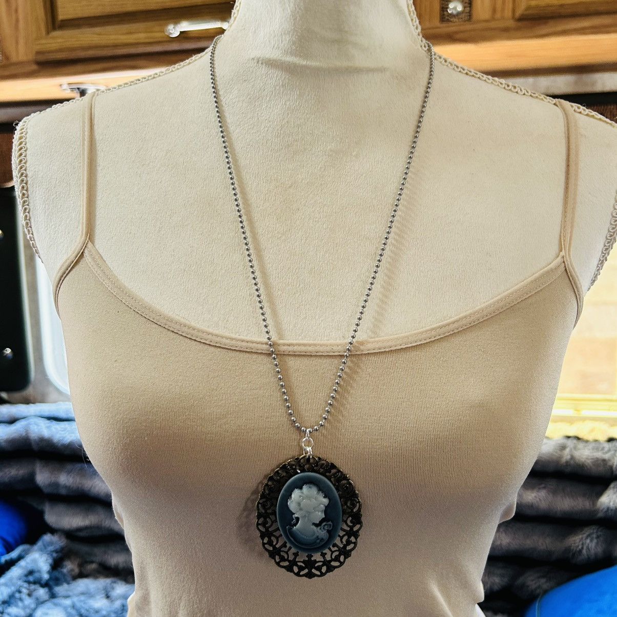 Handmade Handcrafted opalescent resin cameo brass filigree necklace Size ONE SIZE - 2 Thumbnail