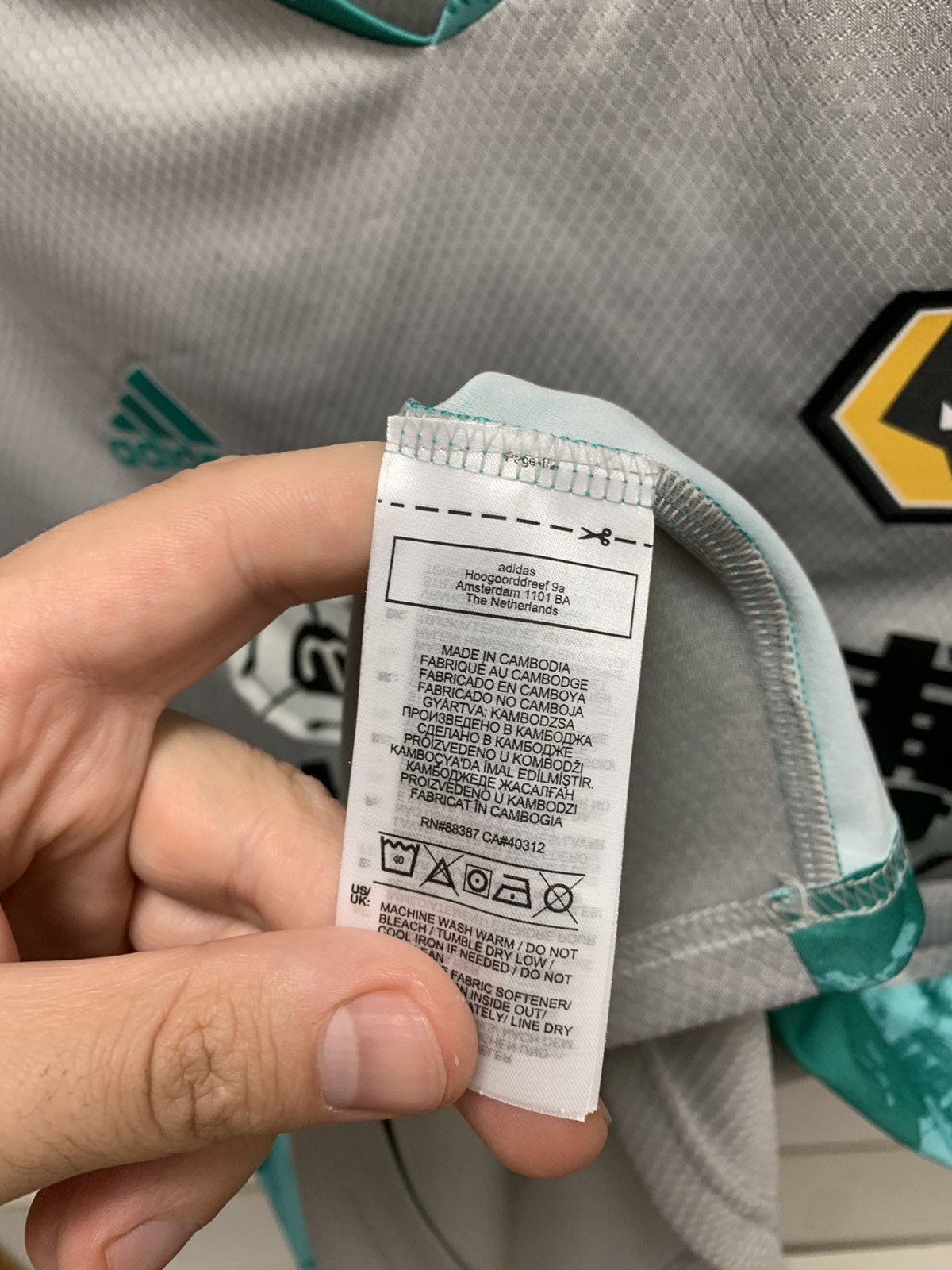 Adidas Wolverhampton adidas soccer jersey M 2020 ManbetX Size US M / EU 48-50 / 2 - 7 Thumbnail