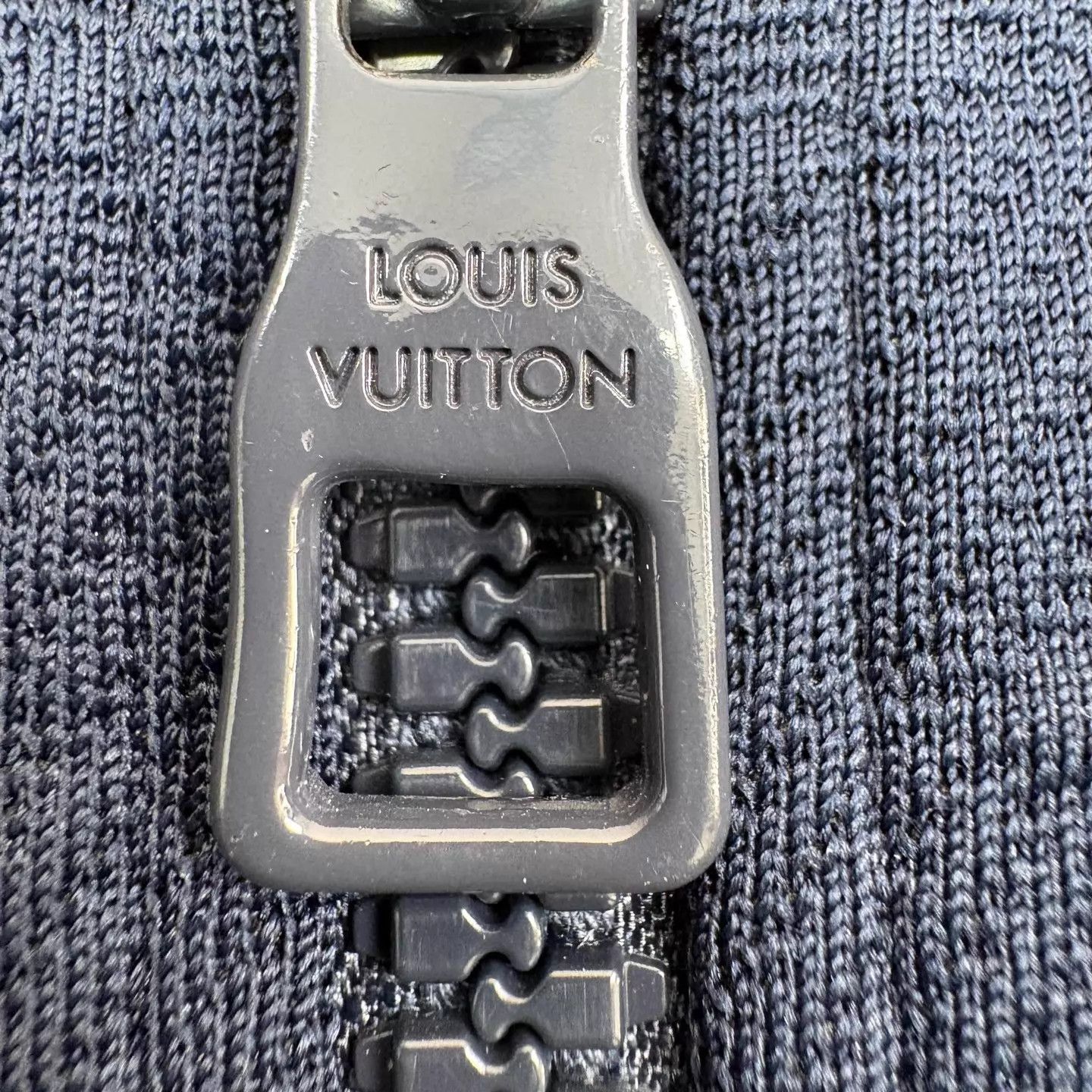 Louis Vuitton Louis Vuitton Navy Embossed LV Logo S Jacket New Size US S / EU 44-46 / 1 - 4 Thumbnail