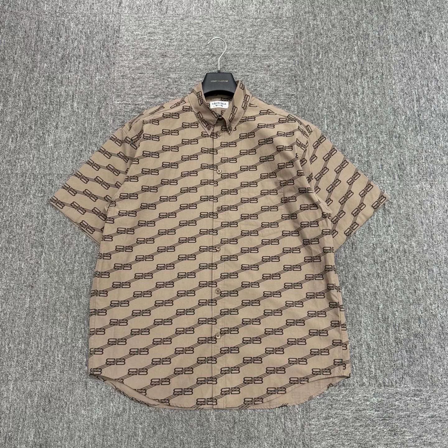Balenciaga Balenciaga Lock Buckle Print Short Sleeve Shirt Size US XS / EU 42 / 0 - 1 Thumbnail
