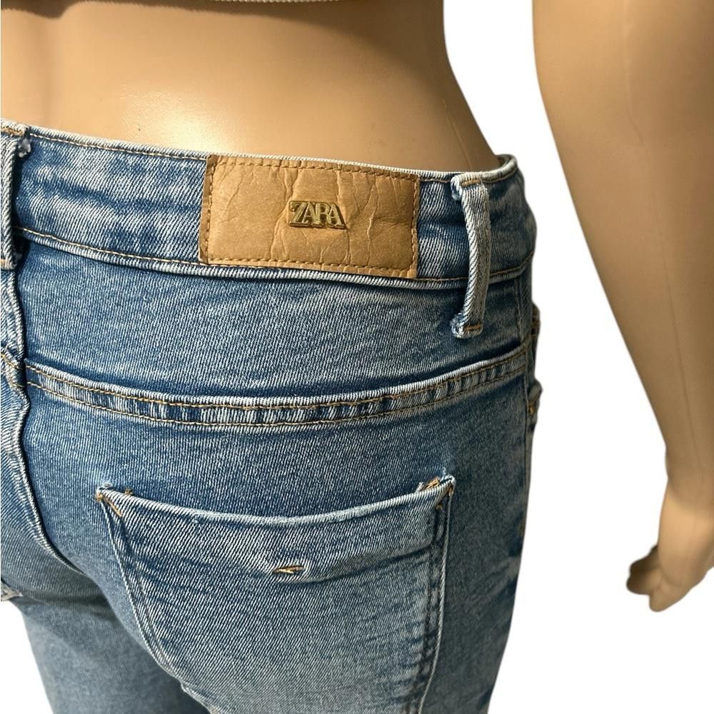 Zara Zara Light Wash Skinny Jeans Size 26 Size 26" / US 2 / IT 38 - 4 Thumbnail