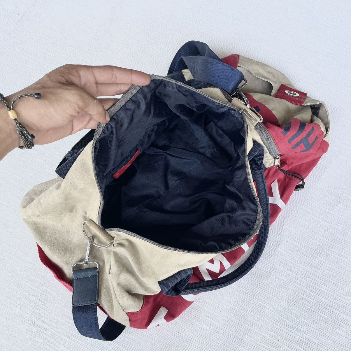 Tommy Hilfiger Multi-Colour Tommy Hilfiger Duffle Gym/Travel Bag Size ONE SIZE - 6 Thumbnail