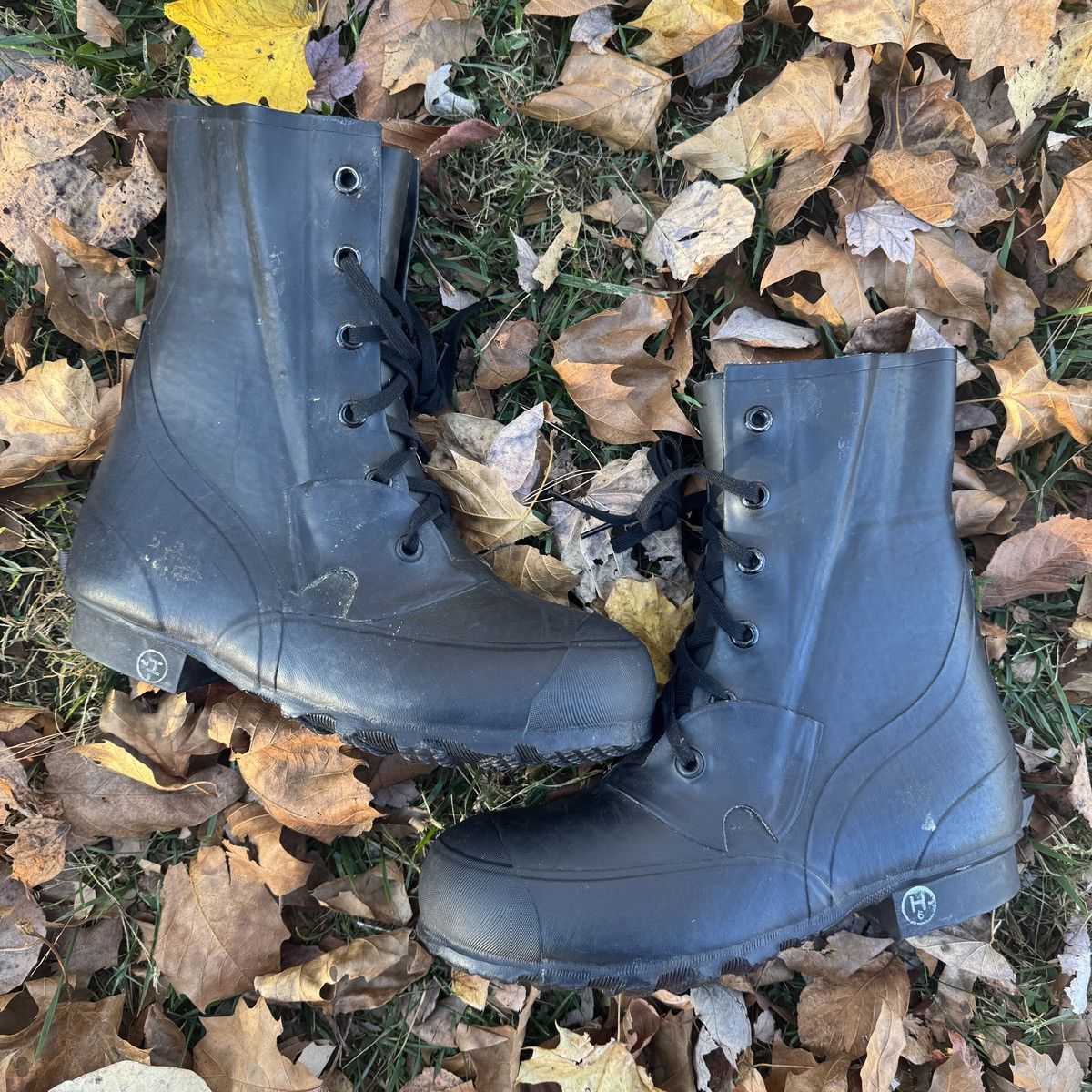 Vintage Vintage Military Bunny/Mickey Boots size 9N Size US 9 / EU 42 - 1 Thumbnail