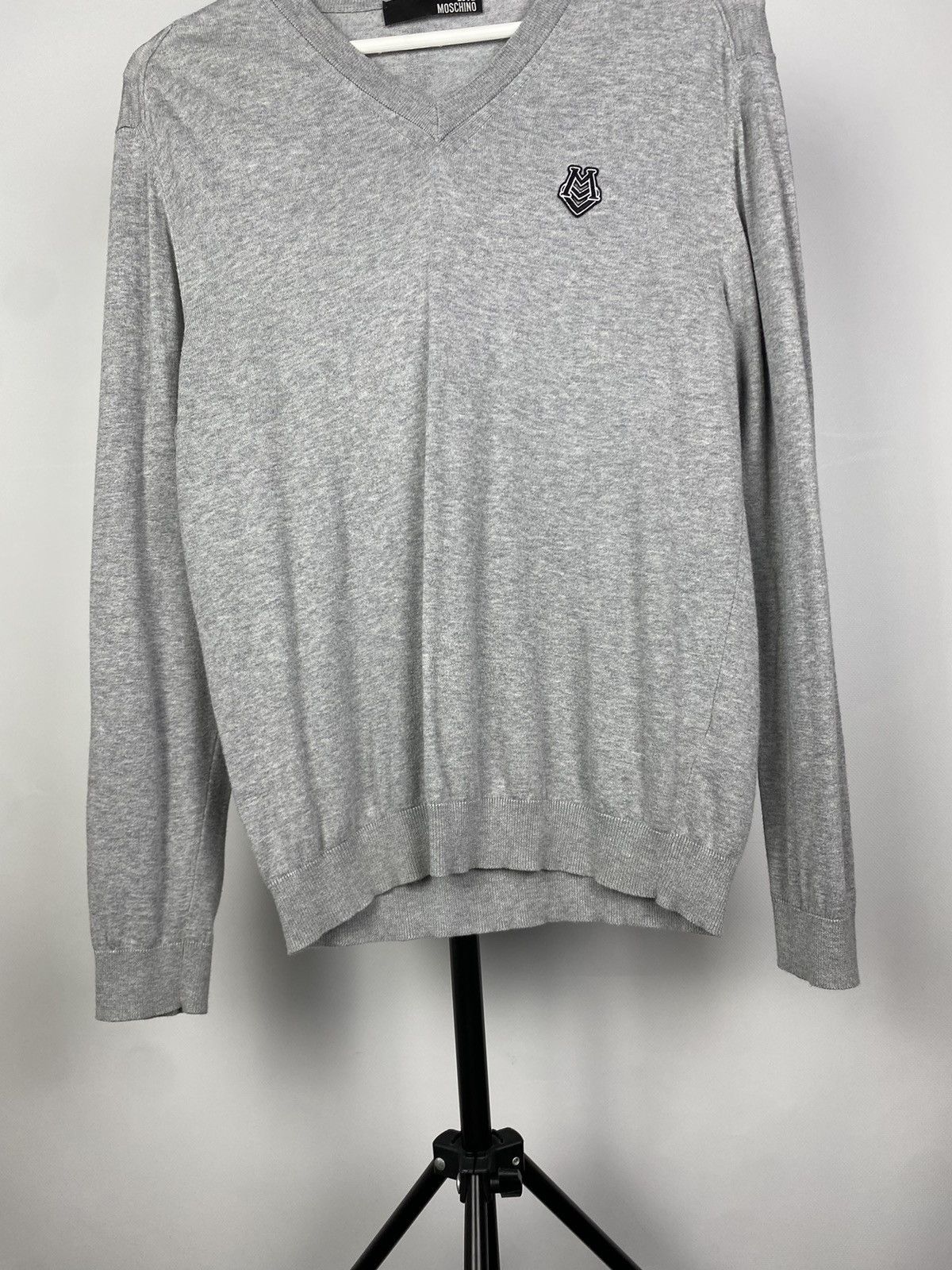 Designer × Moschino Love Moschino long sleeve knit V neck sweatshirt Size US M / EU 48-50 / 2 - 3 Thumbnail