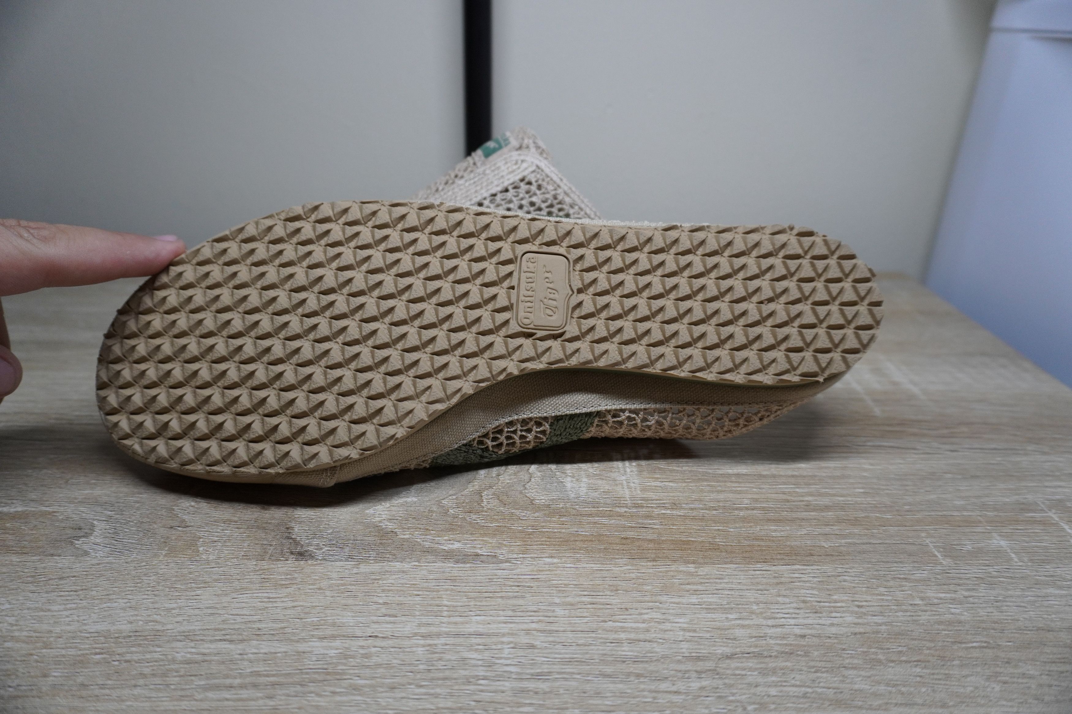 Other Onitsuka Tiger MEXICO 66 SABOT 1183C123.252 BEIGE/GREEN Size US 10 / EU 43 - 6 Thumbnail