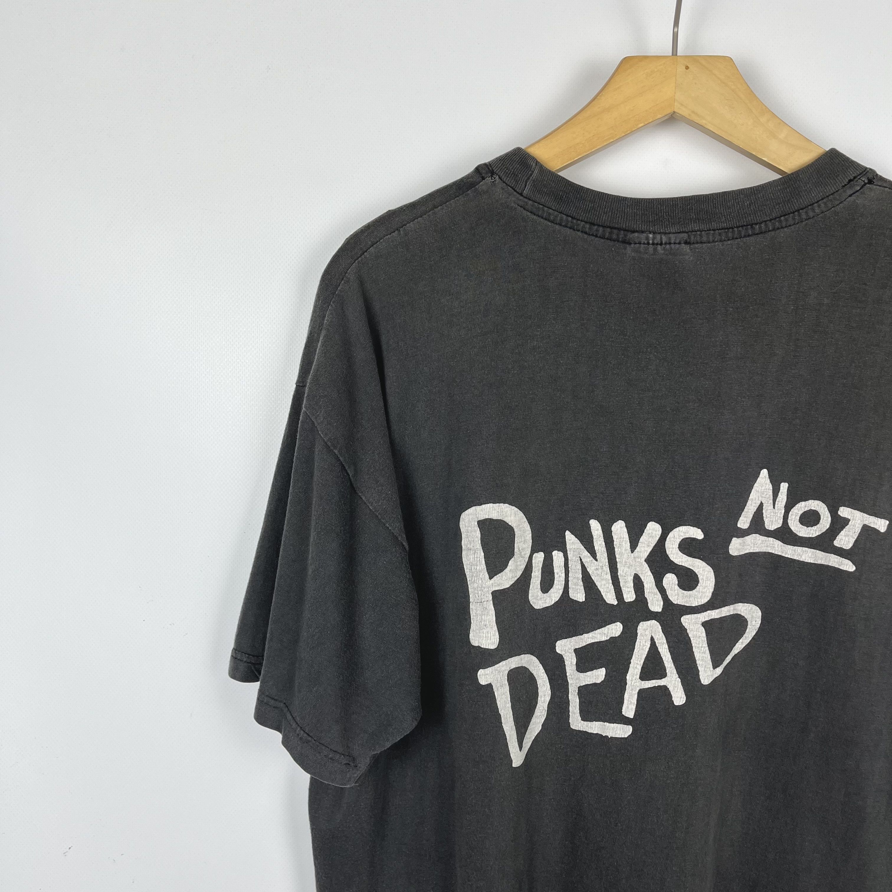 Vintage Vintage Punks Not Dead Graphic T Shirt 90’s Size US XL / EU 56 / 4 - 18 Thumbnail