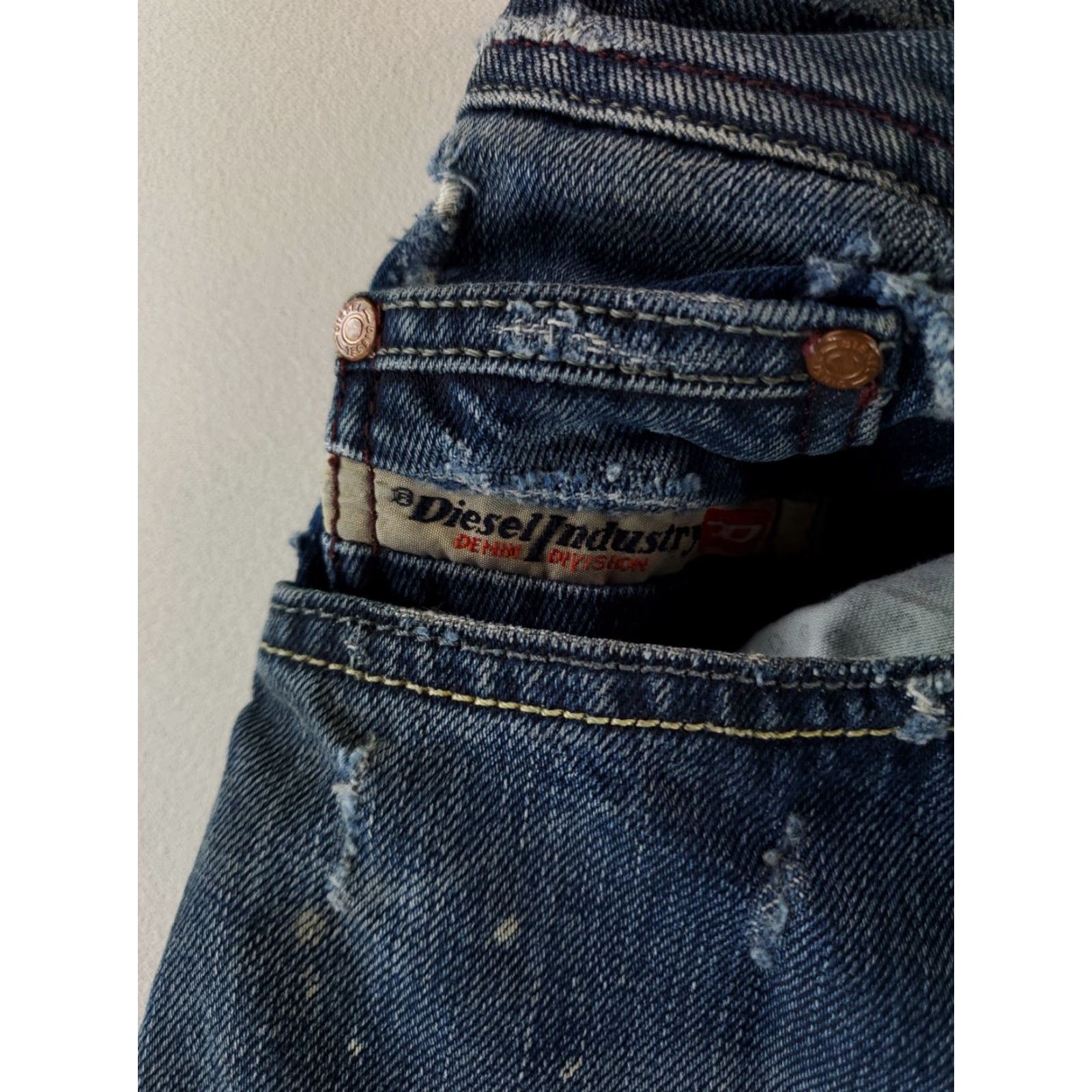 Diesel Diesel Levan Blue Jeans Distressed Made Italy Mens 30 Jeans 30x33 Inseam 33 Blue Straight Men Size US 30 / EU 46 - 3 Thumbnail