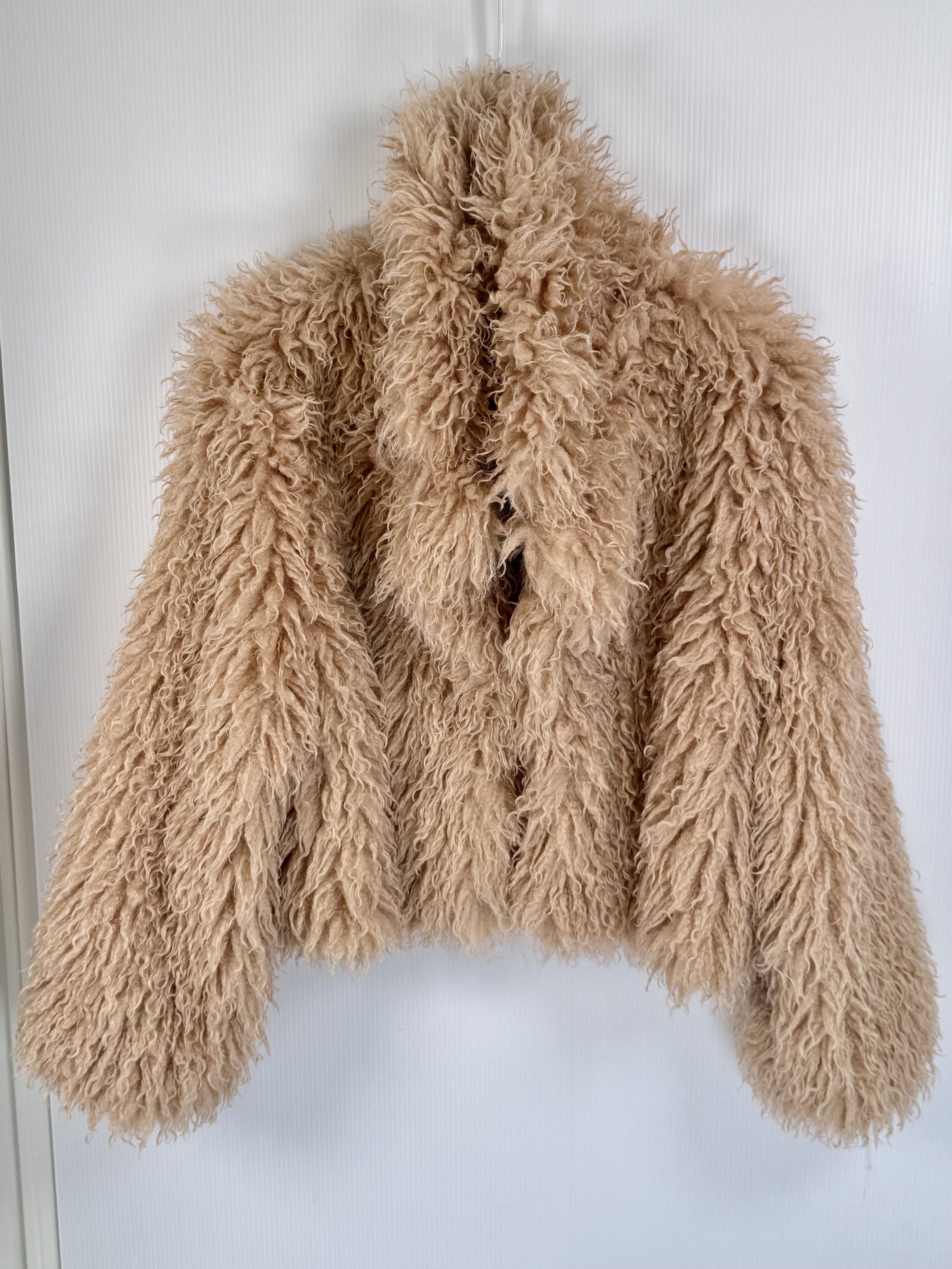 Akira AKIRA OVERSIZED CROPPED JOJO GOLDEN FAUX FUR COAT Size XL / US 12-14 / IT 48-50 - 5 Thumbnail
