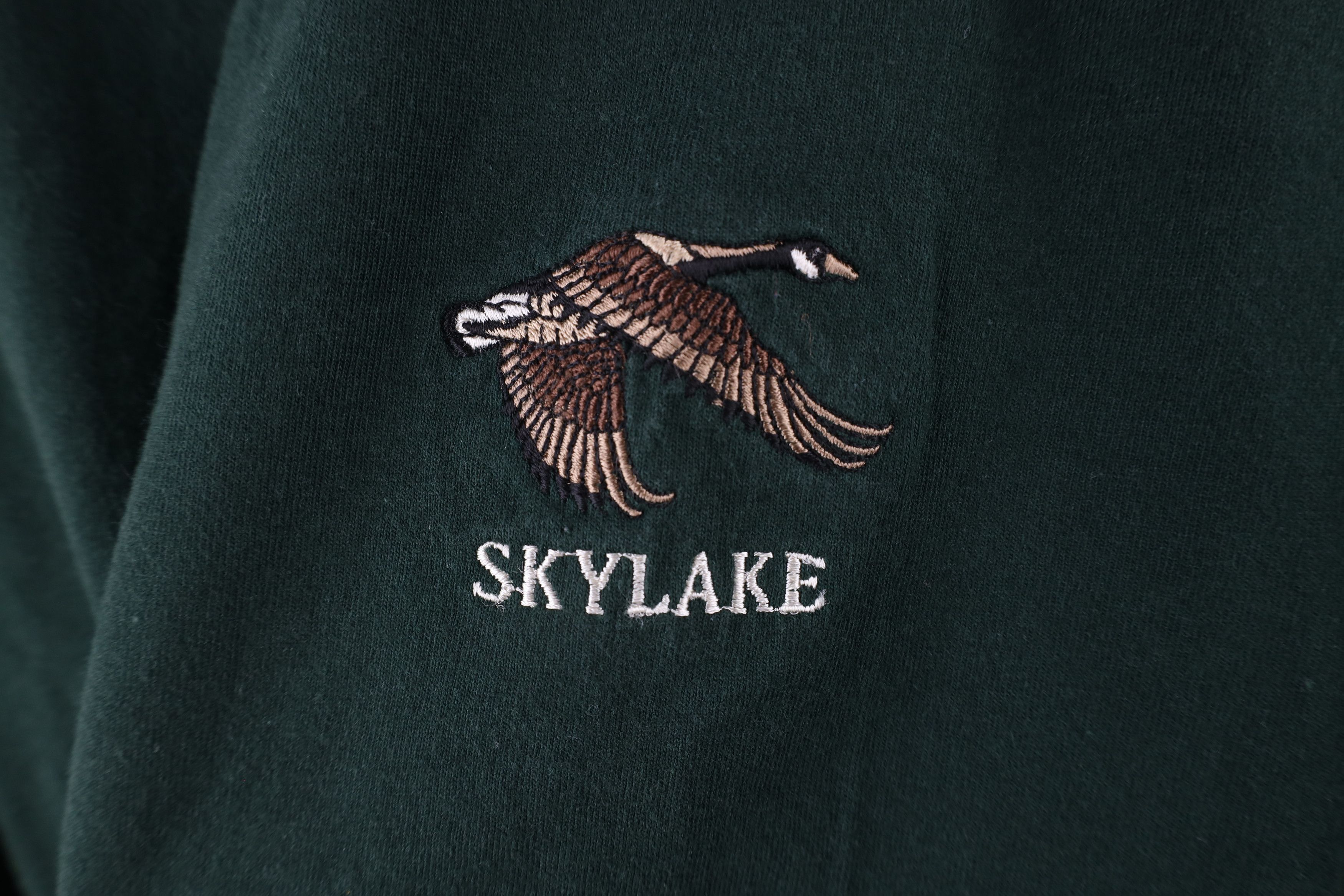 Vintage Vintage 90s Streetwear Spell Out Skylake Duck T-Shirt Green Size US M / EU 48-50 / 2 - 2 Thumbnail