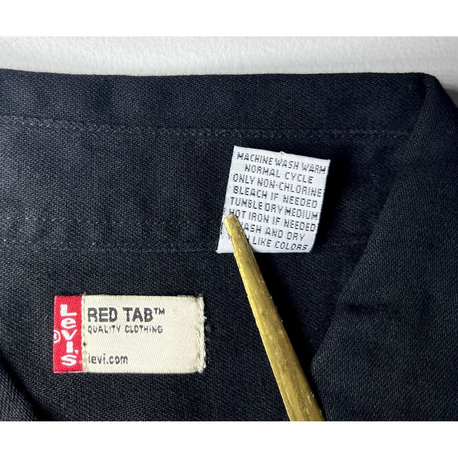 Levi's VINTAGE Levi's Red Tab Button-Up Black Denim Shirt XL Men’s Retro Pockets Size US XL / EU 56 / 4 - 7 Thumbnail