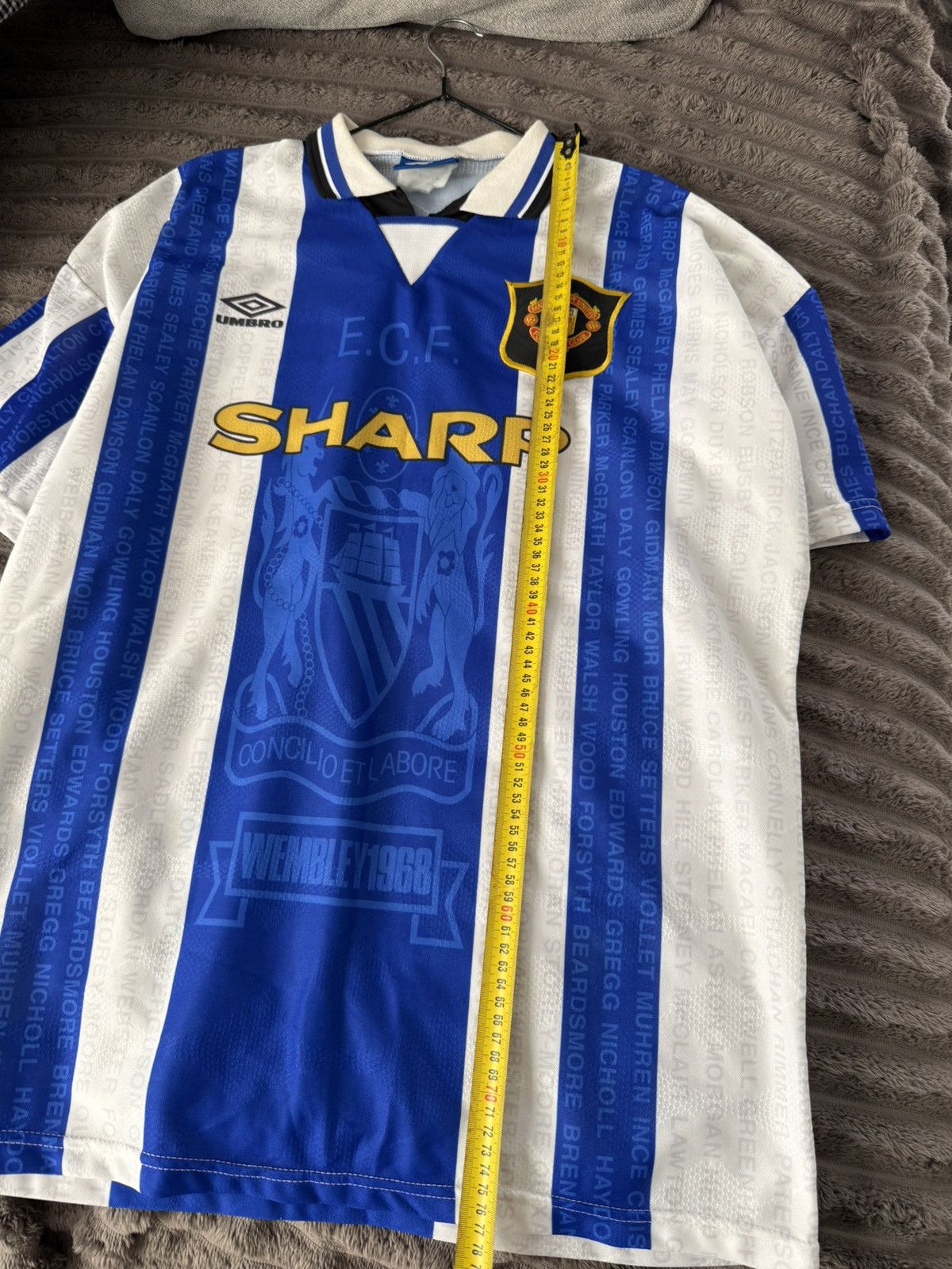 Umbro Manchester United 1994-96 Umbro Retro Soccer Away Jersey Size US XL / EU 56 / 4 - 7 Thumbnail