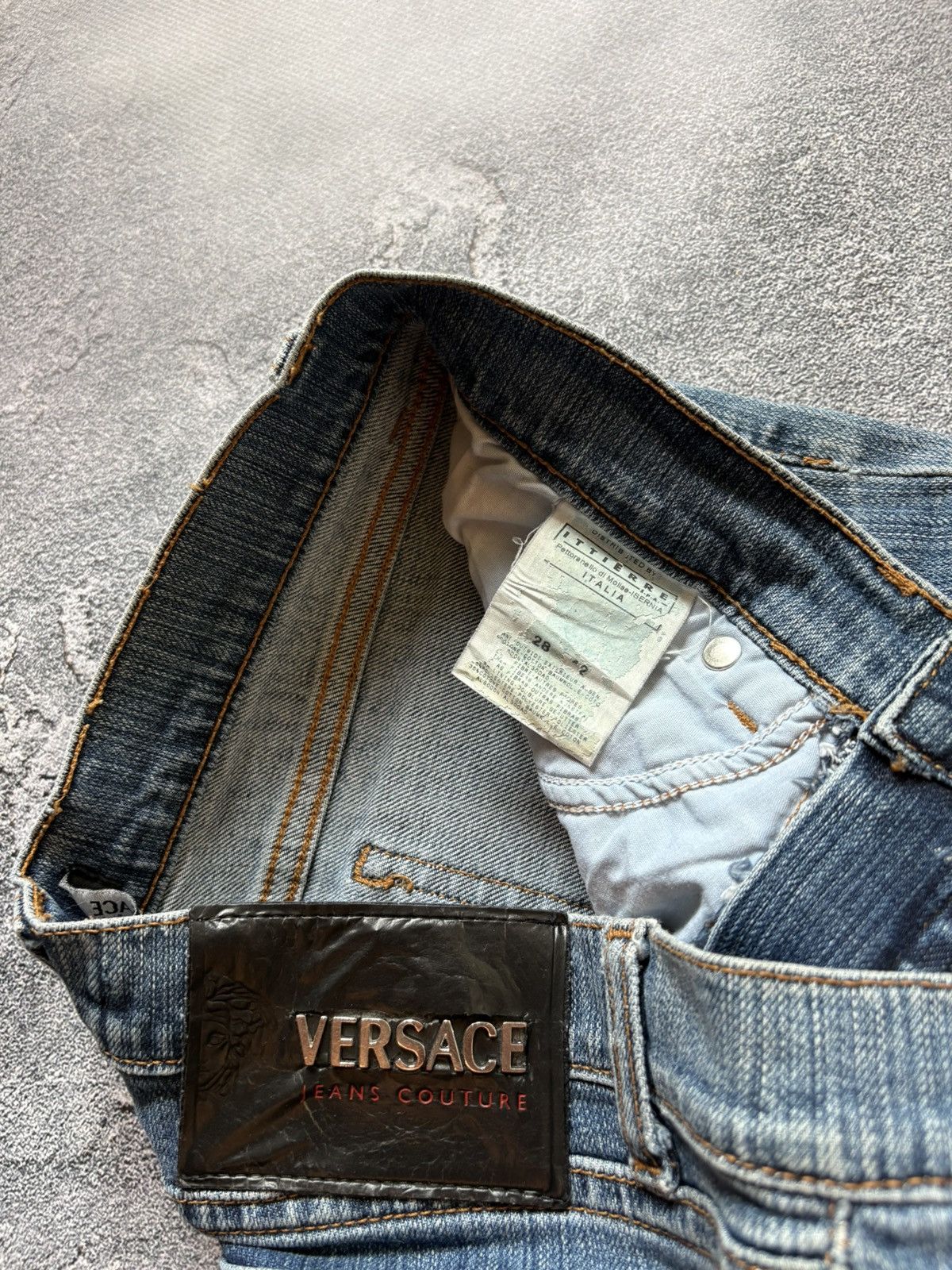 Versace Jeans Couture Vintage 00s Versace Jeans Couture Y2K Bootcut Flared Jeans Size 28" / US 6 / IT 42 - 7 Thumbnail