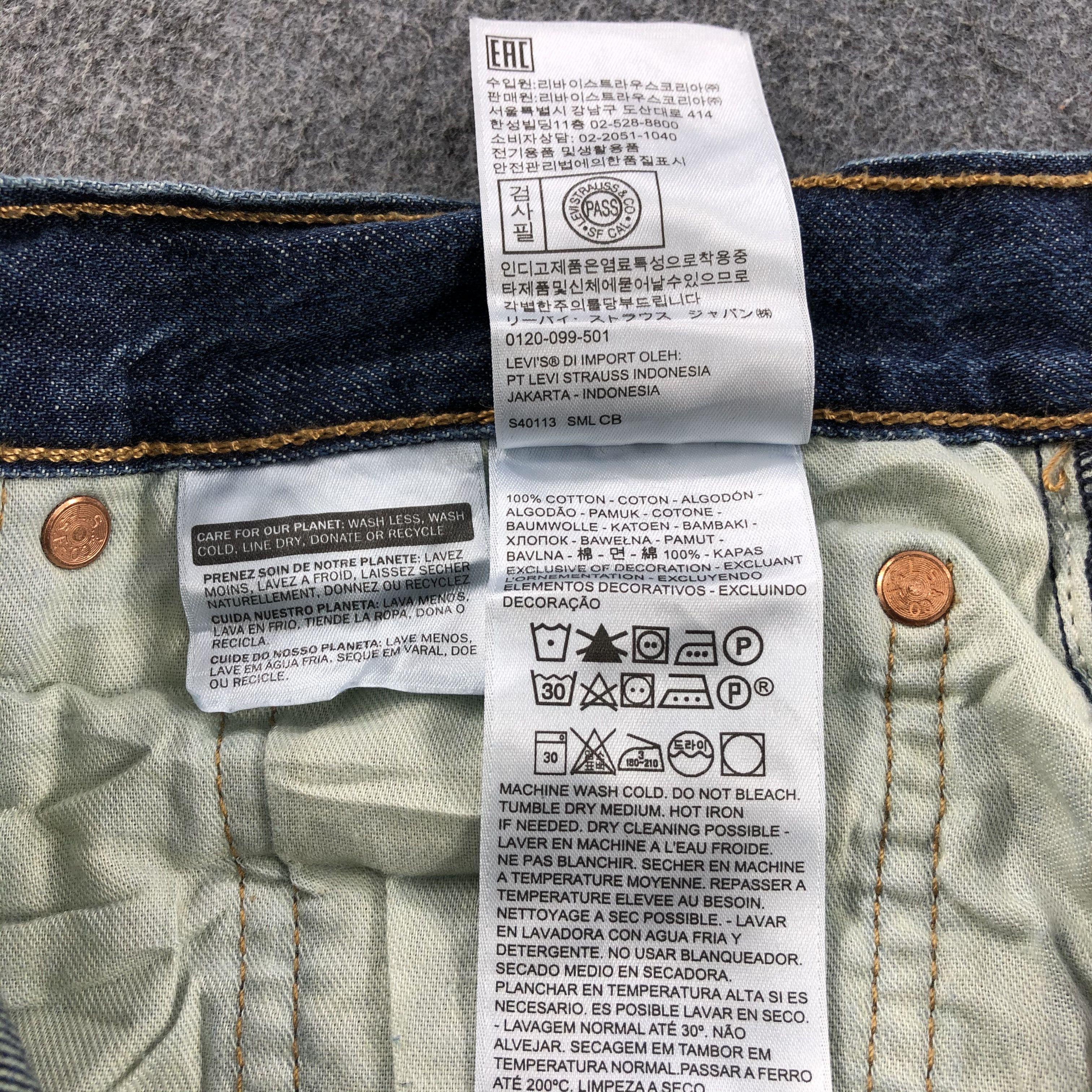 Levi's × Vintage Vintage Blue Wash Levis 501 Jeans-JM1739 Size US 37 - 10 Thumbnail