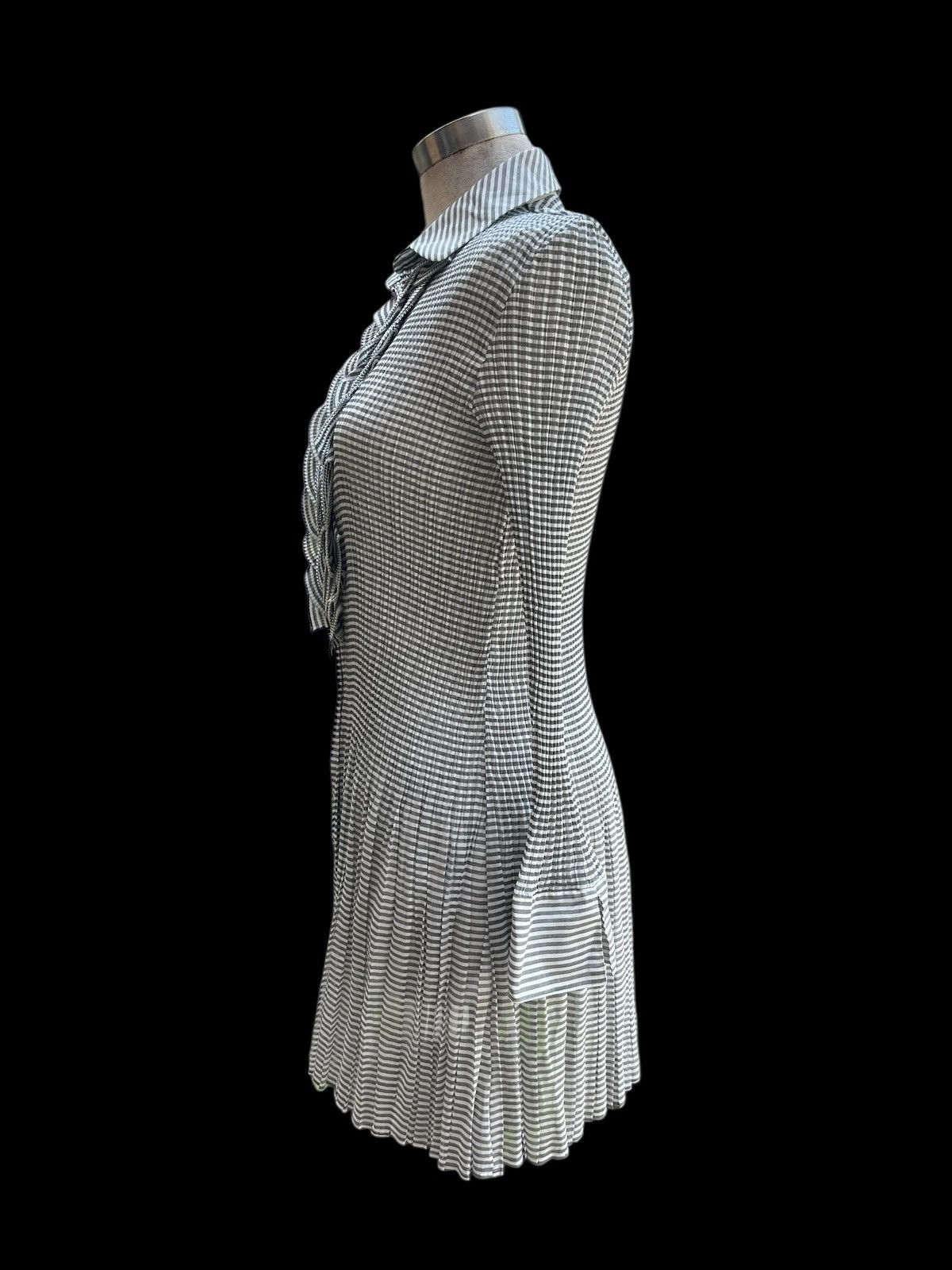 Pierre Cardin Vintage pleated blouse Size XS / US 0-2 / IT 36-38 - 3 Thumbnail