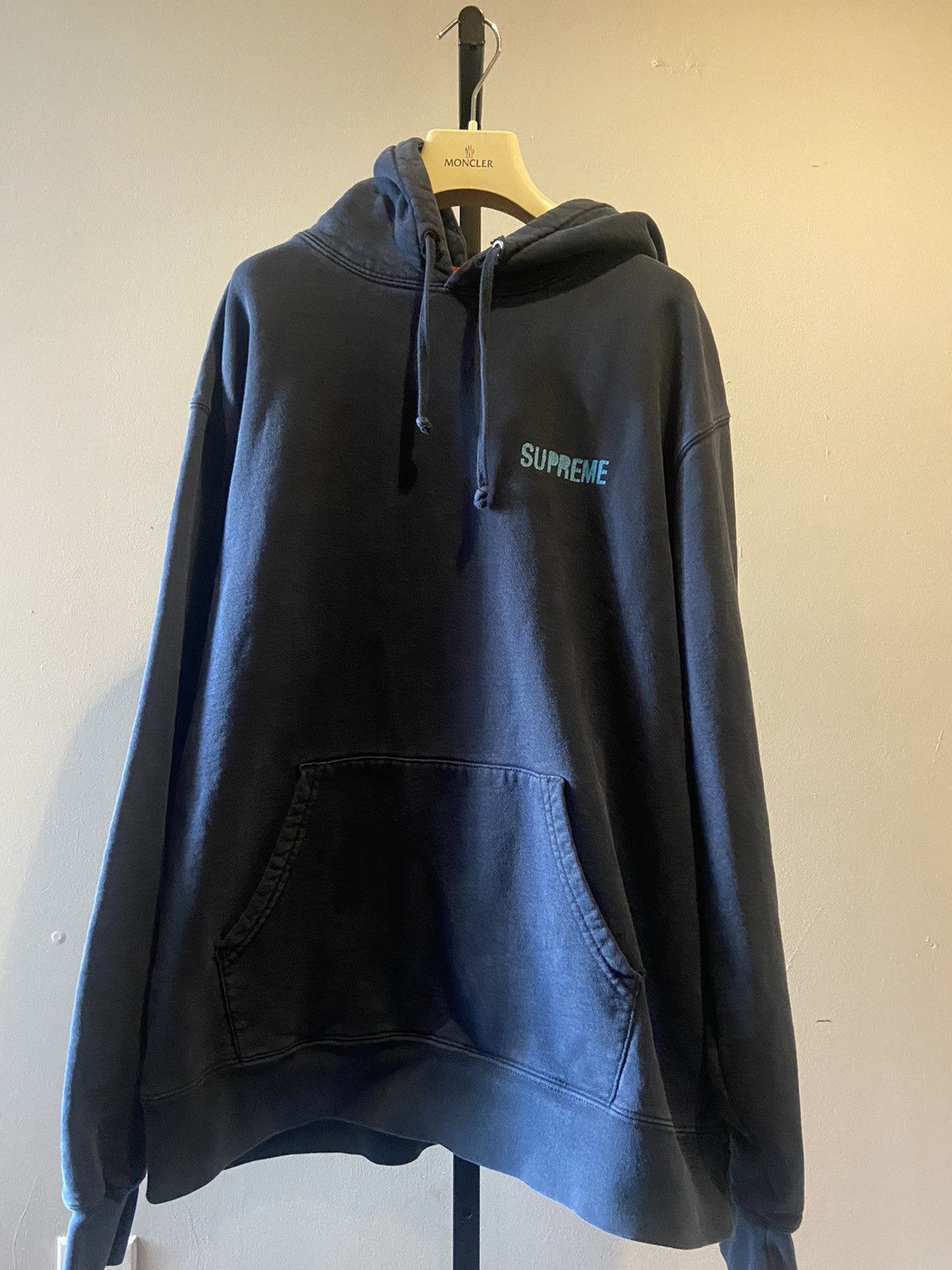 トップス Supreme Restless Youth Hooded Sweatshirt Supreme Restless Youth Hooded Sweatshirt Navy - SS20 - US