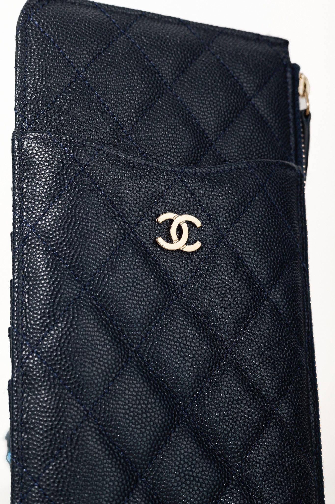 Chanel Chanel Matelasse Caviar-Leather Classic Phone & Card Holder Size ONE SIZE - 5 Thumbnail
