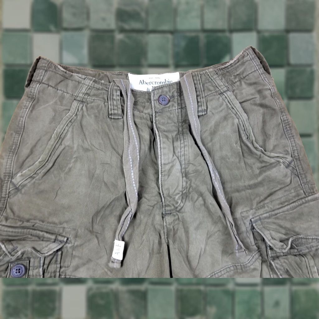 Abercrombie & Fitch VINTAGE ABERCROMBIE & FITCH CARGO SHORTS MEN'S 31 MILITARY KHAKI DUCK CANVAS CARGO PANTS Mens Size US 31 - 1 Thumbnail