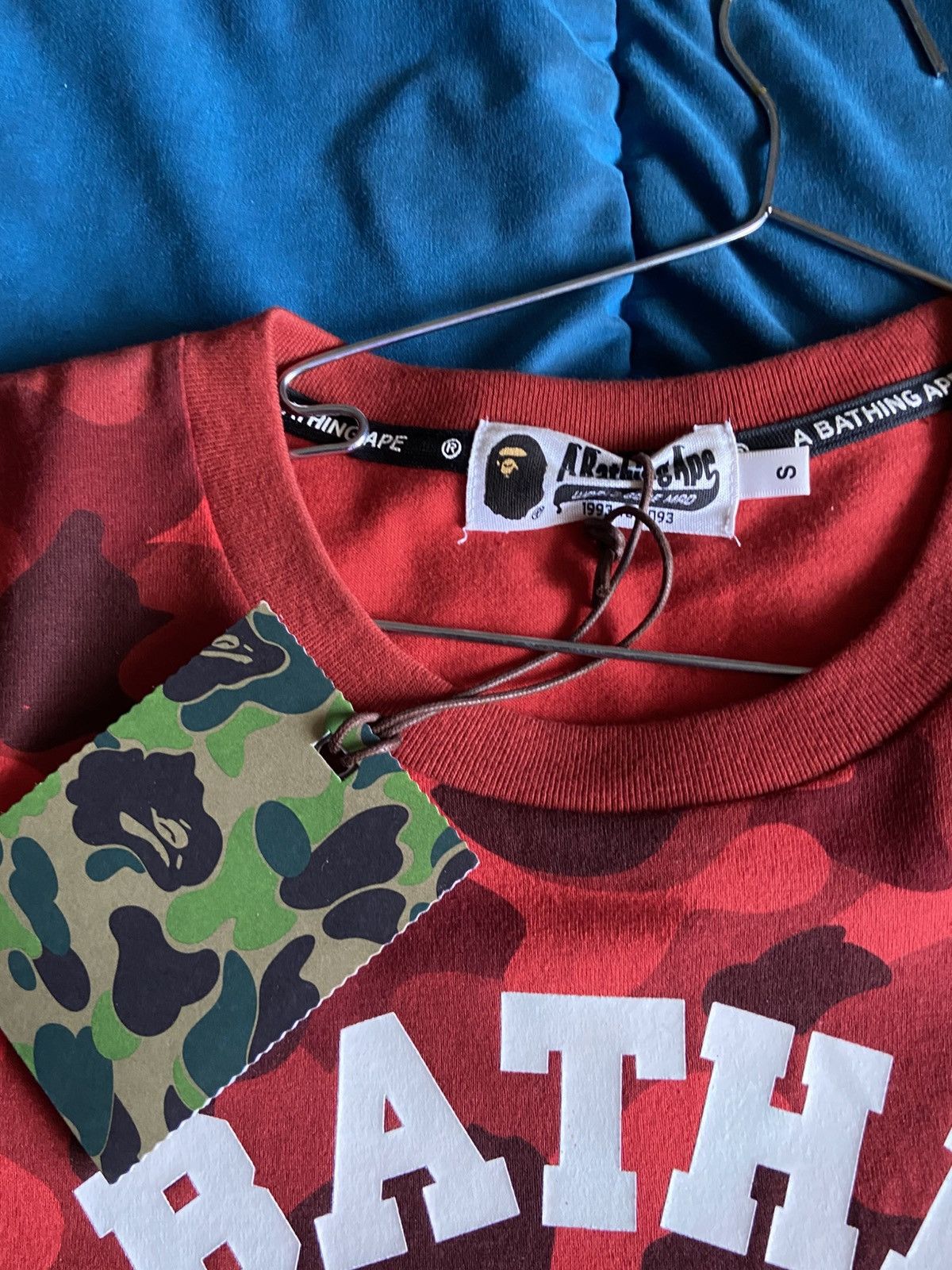 Bape Bape Apehead Camo Mens size Medium T shirt New with tags Size US S / EU 44-46 / 1 - 4 Thumbnail