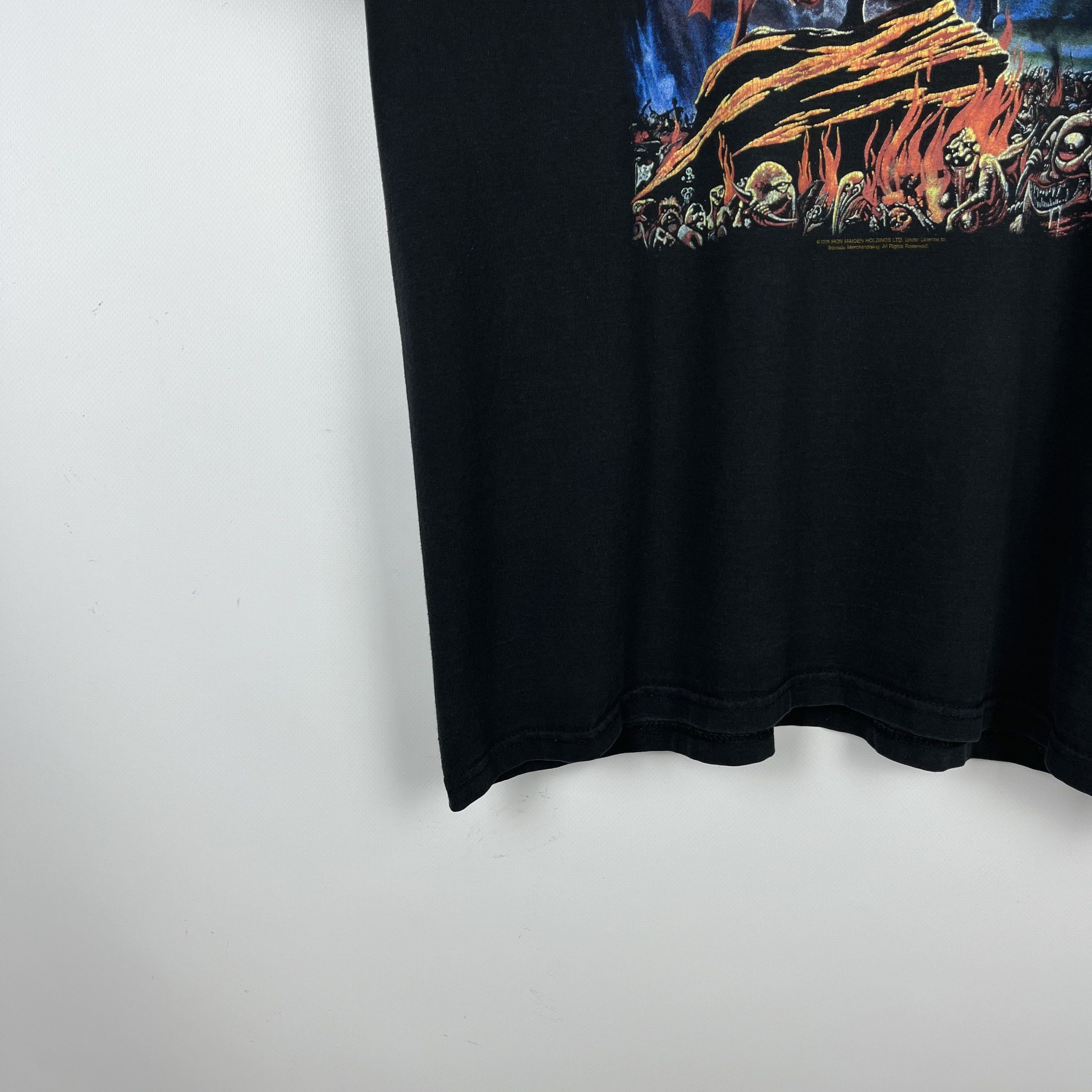 Band Tees Vintage Iron Maiden Run To The Hills Rock Band T Shirt 2005 Size US L / EU 52-54 / 3 - 4 Thumbnail