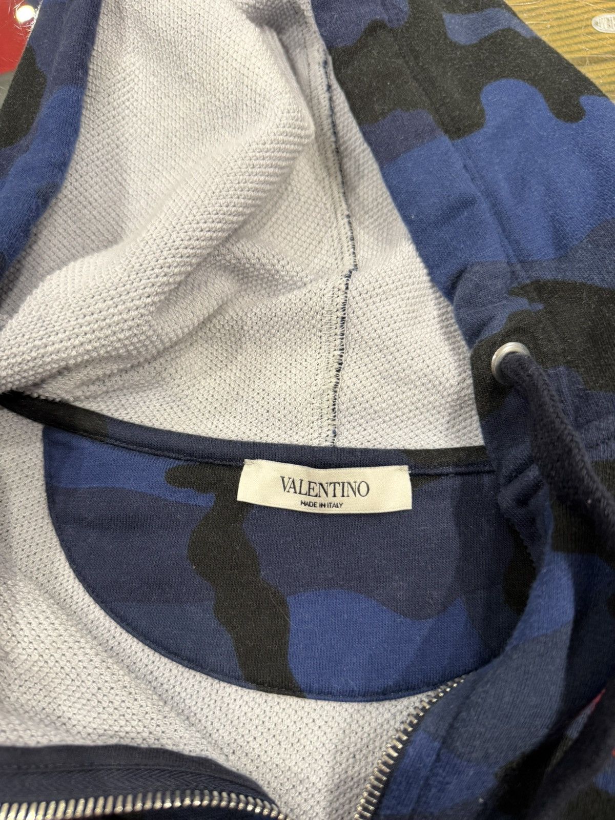 Valentino Valentino Camo V Logo Print Hoodie Navy Size: M Size US M / EU 48-50 / 2 - 9 Thumbnail