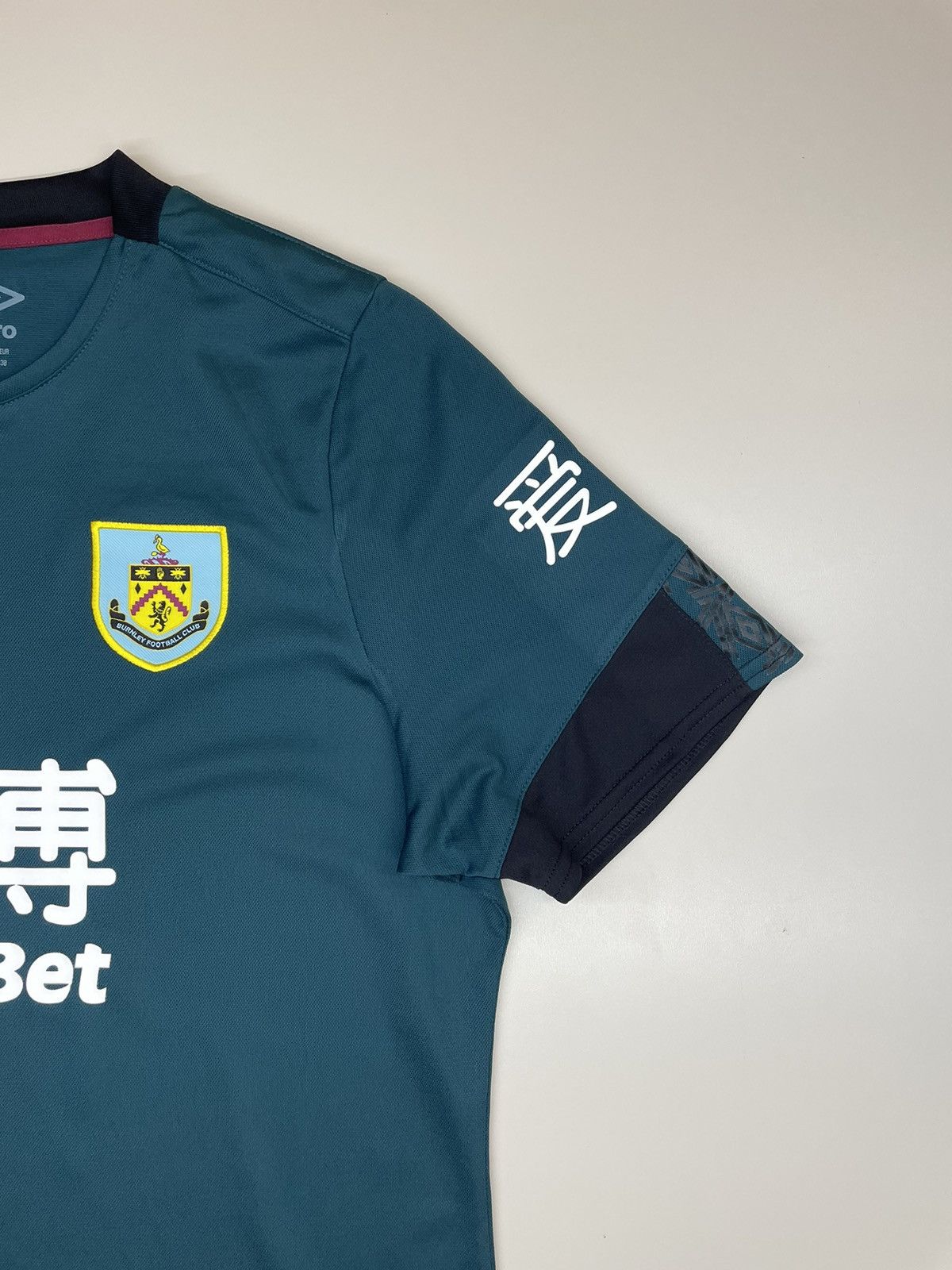 Umbro Burnley 2019-20 Third Jersey - Women's L Size Size L / US 10 / IT 46 - 6 Thumbnail