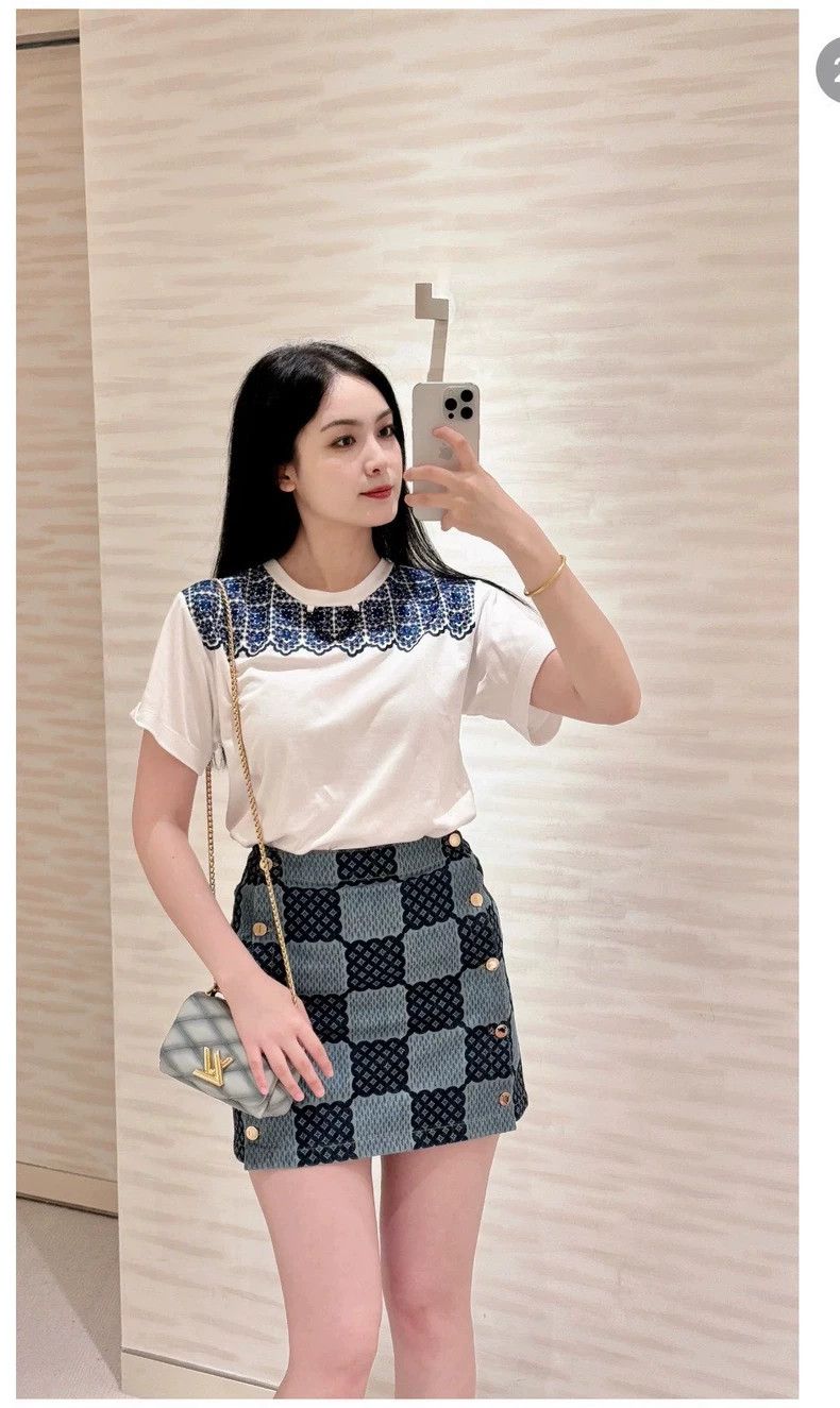 Louis Vuitton Louis Vuitton 24 New Embroidered Chain Short Sleeve Size XXS / US 00 / IT 34 - 9 Thumbnail