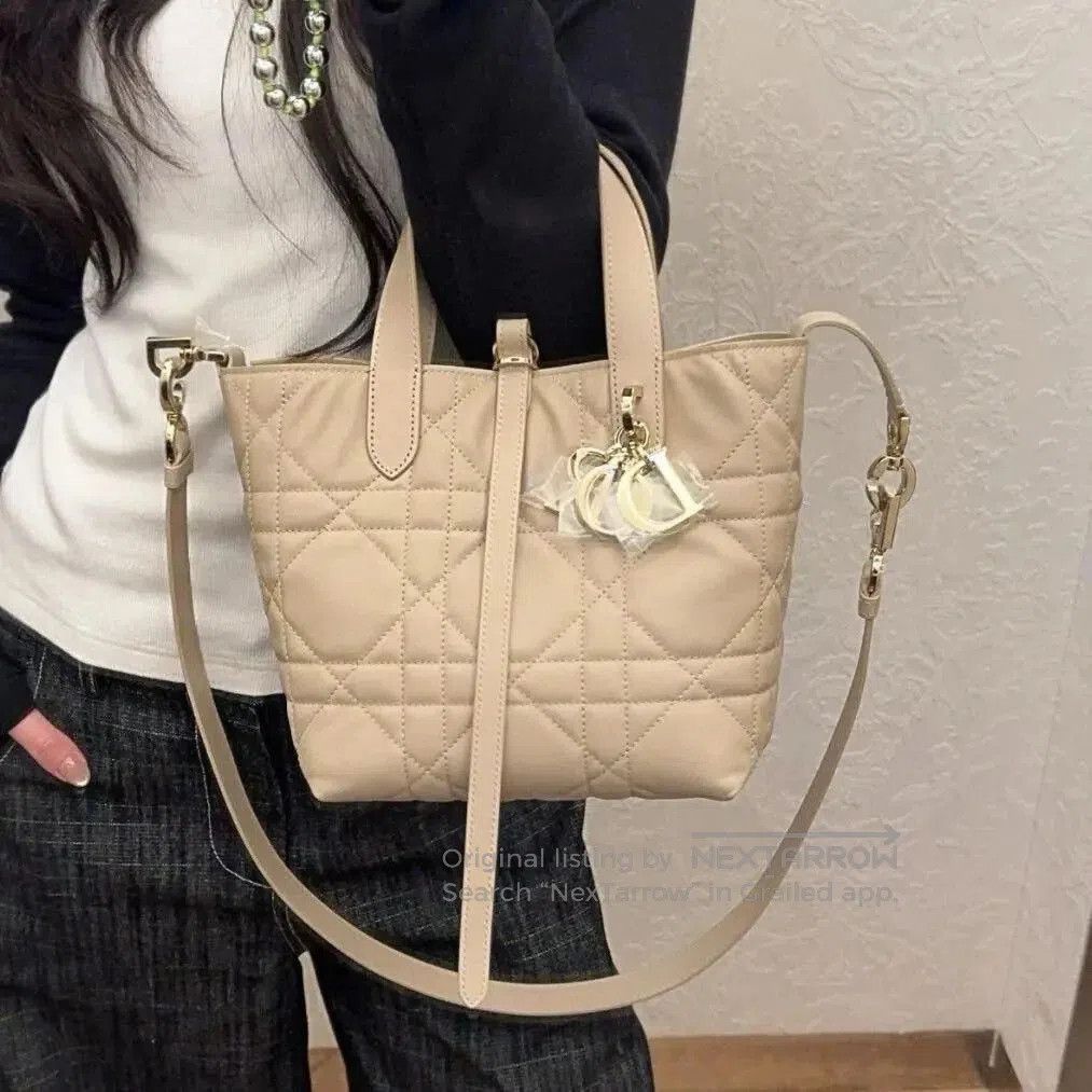 Dior Dior Toujours Vertical Small Crossbody Bag. Size ONE SIZE - 1 Thumbnail