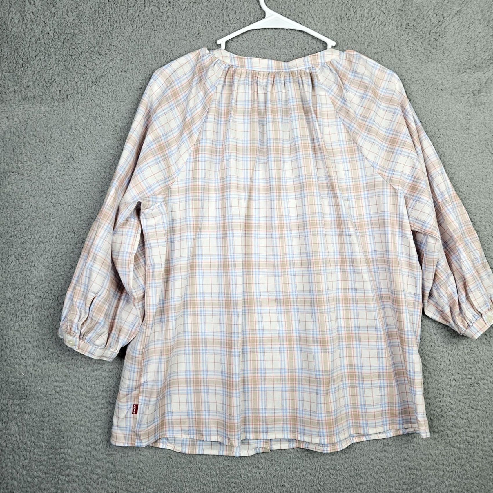 Levi's Levi's Chalk Pink Plaid V-Neck 3/4 Sleeve Button-Up Shirt S Womens Shirt Vintage No Size S / US 4 / IT 40 - 5 Thumbnail