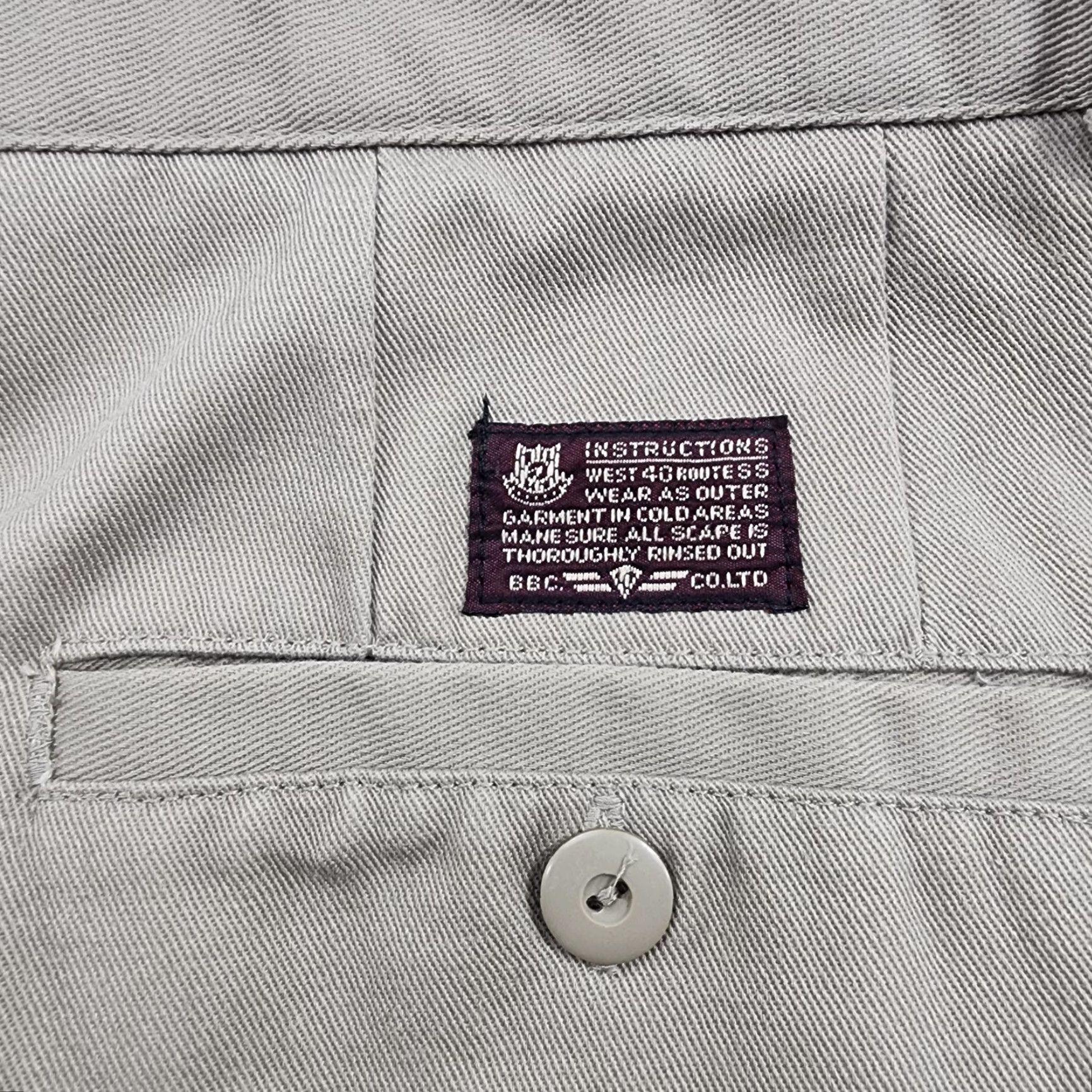 Bugle Boy VINTAGE Bugle Boy Pants Mens 36M Khaki Pleated Chino Slacks Cuffed Hem 65% Polyester 35% Cotton Beig e Size US 36 / EU 52 - 4 Thumbnail
