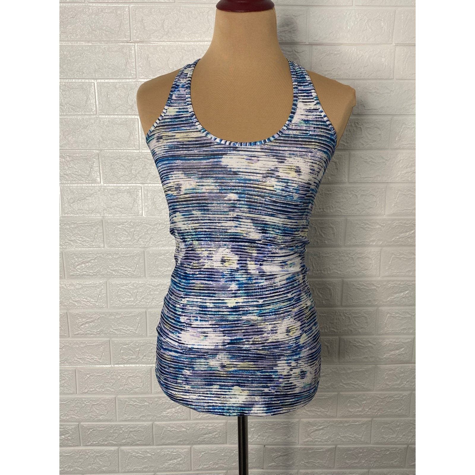 Lululemon lululemon tank top size 4 Size S / US 4 / IT 40 - 2 Thumbnail