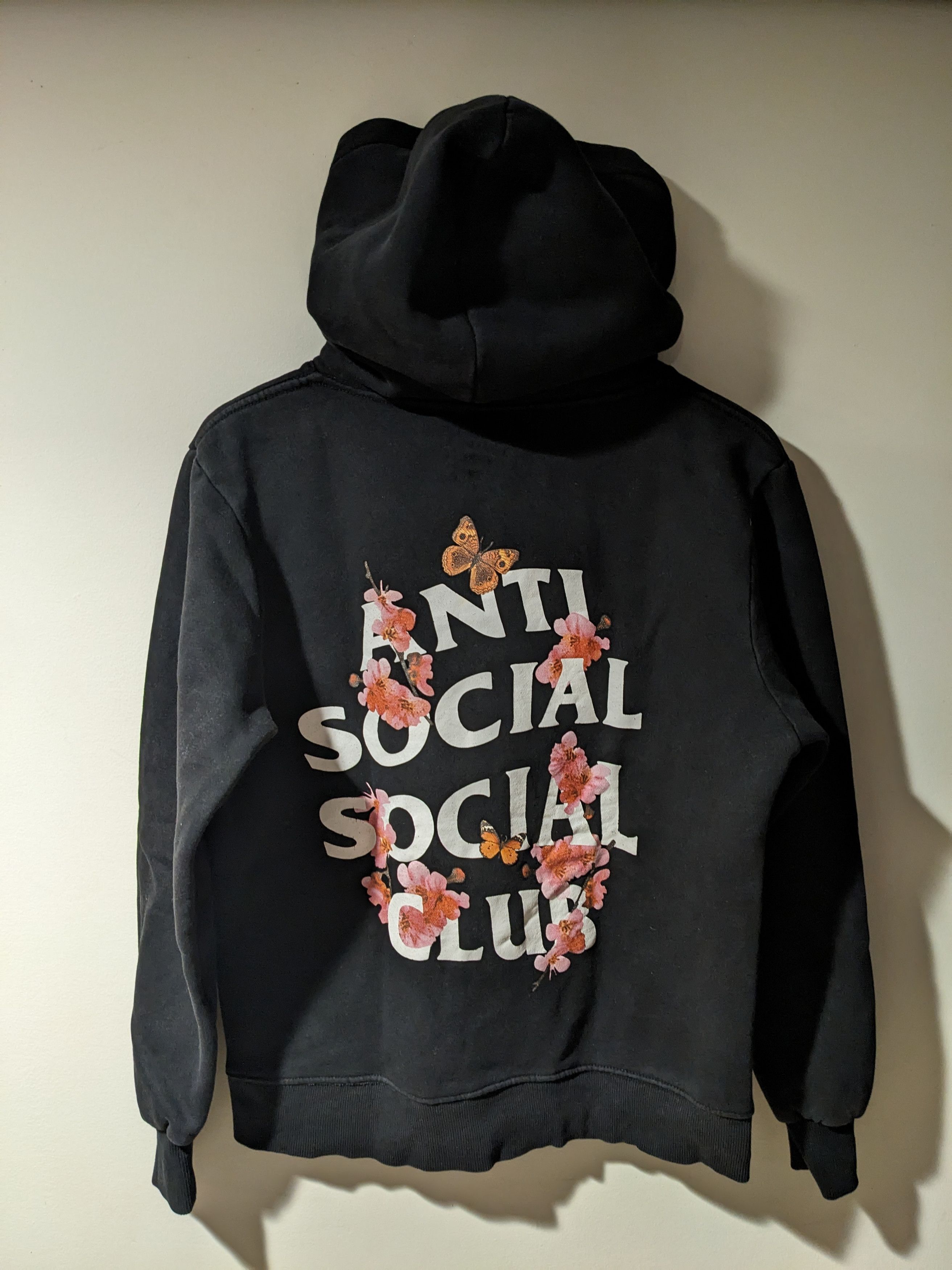 Anti Social Social Club Anti Social Social Club Butterfly Flower Black Medium Hoodie Size US M / EU 48-50 / 2 - 1 Thumbnail